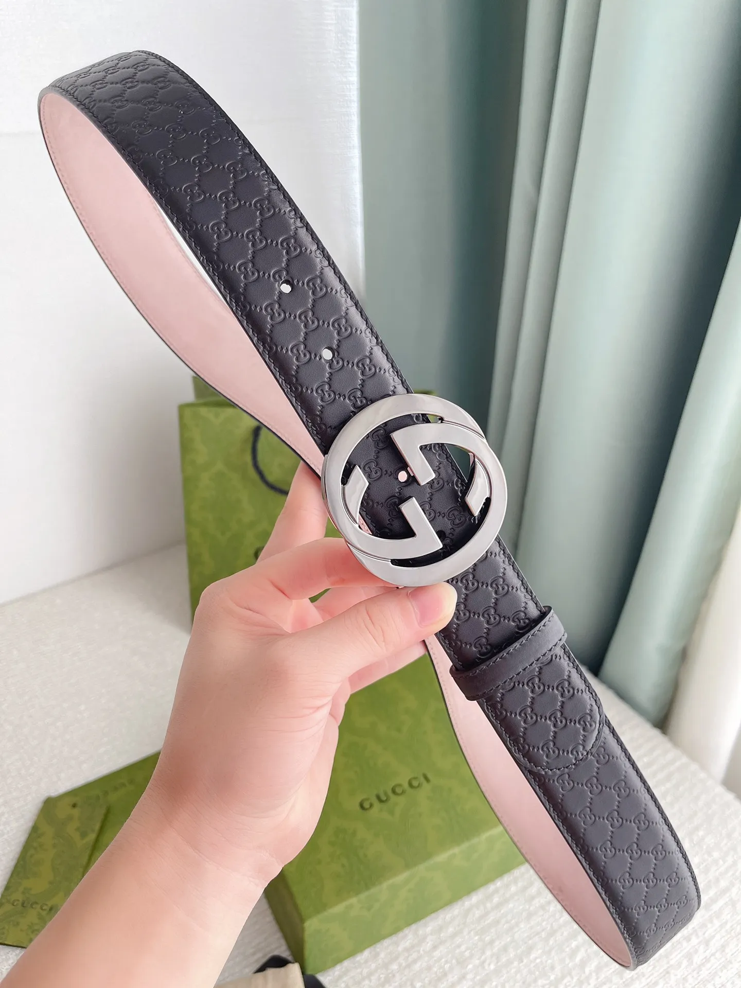 Gucci 新作4.0cm黒ベルト压小花デザイン - 画像 (5)