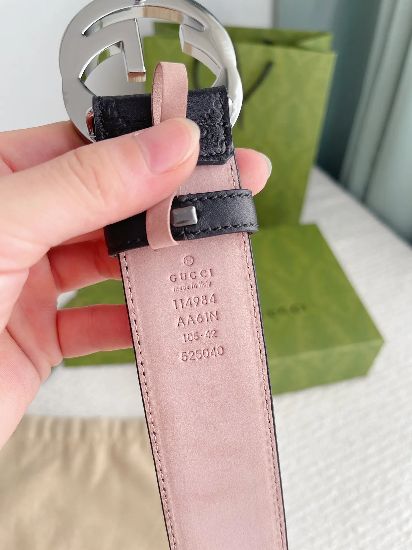 Gucci 新作ブラックベルト シルバーバックル - 画像 (8)