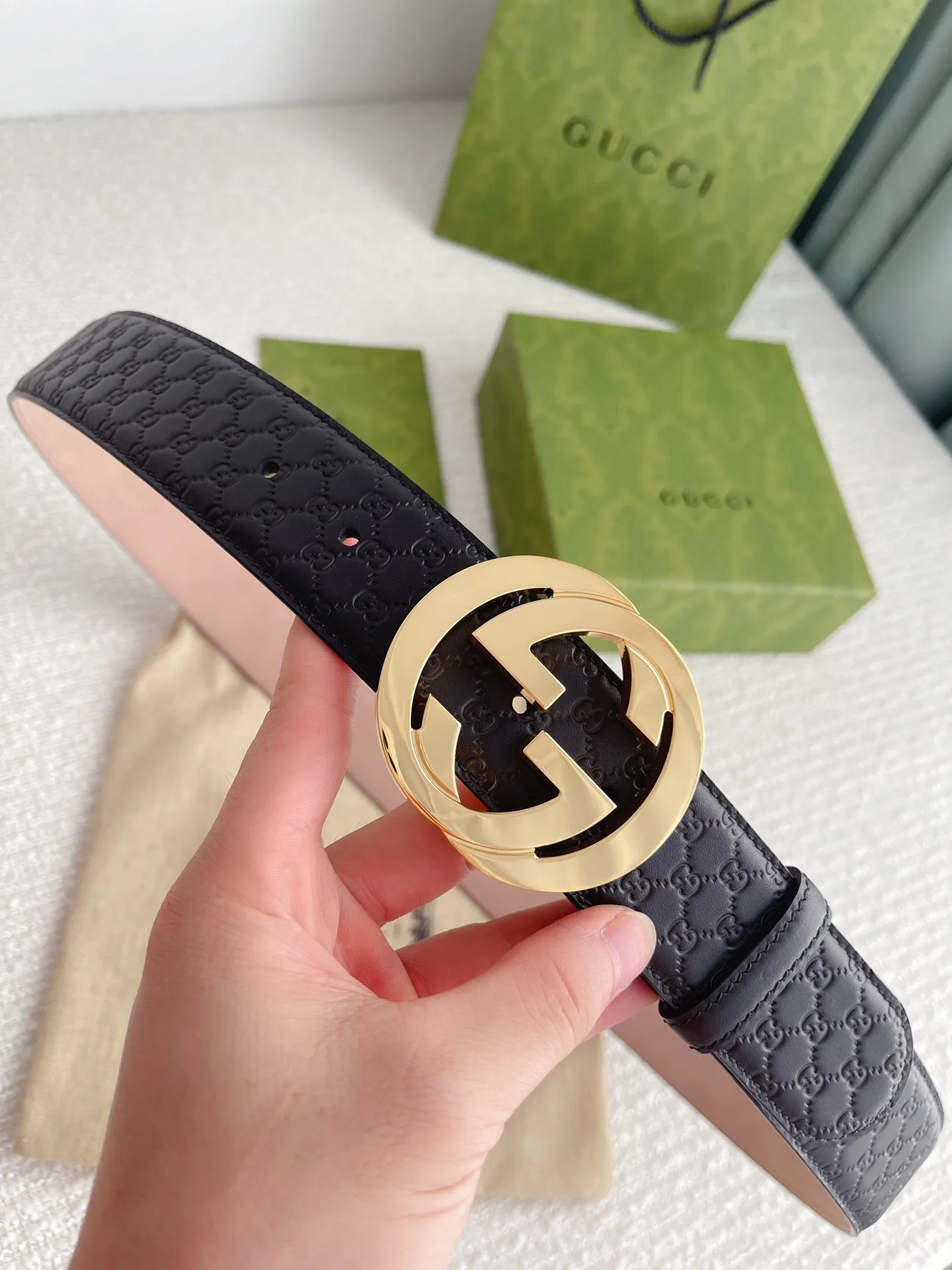 Gucci 新作黒エンボスレザーベルト - 画像 (3)