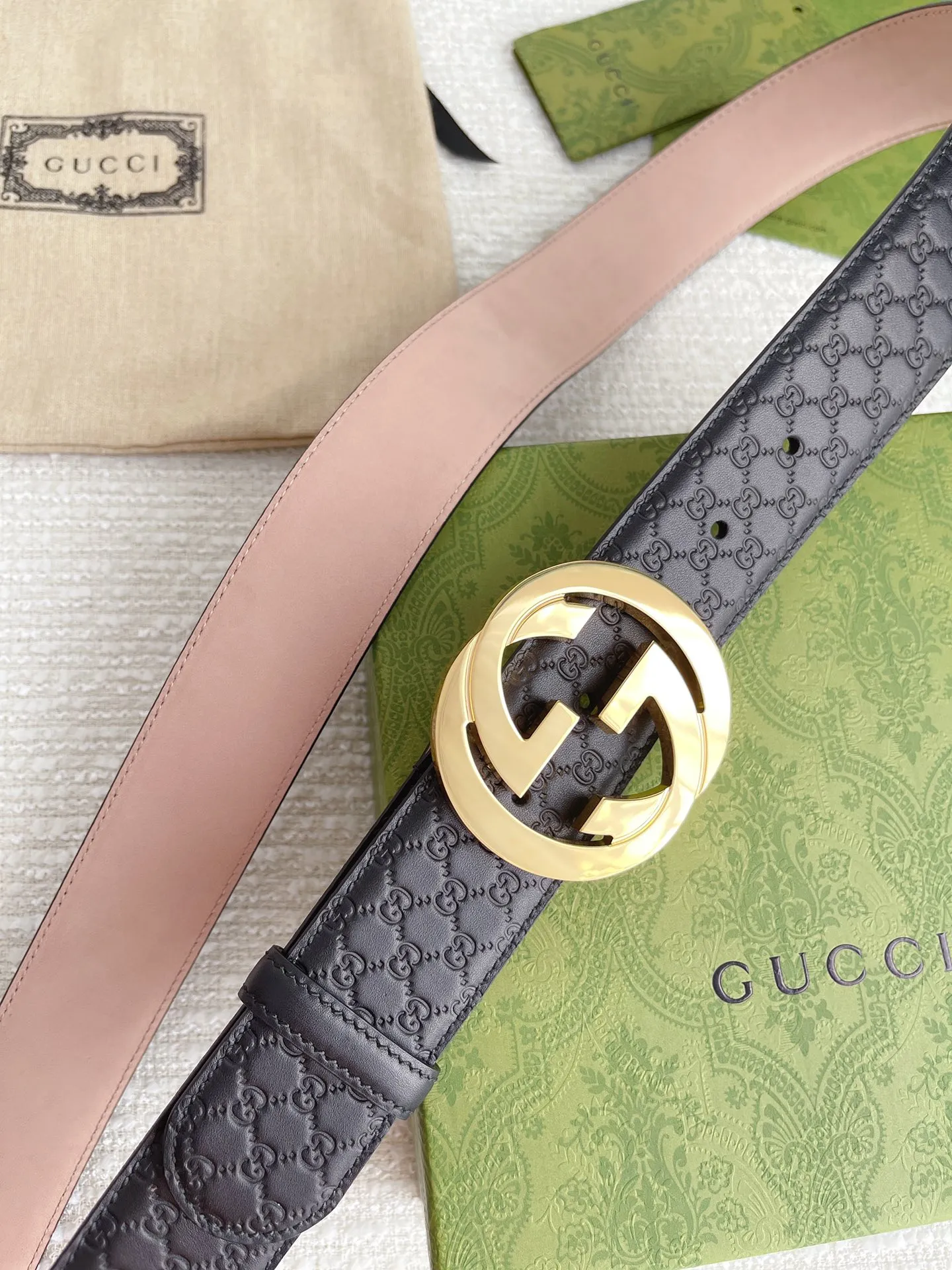 Gucci 新作黒エンボスレザーベルト - 画像 (9)