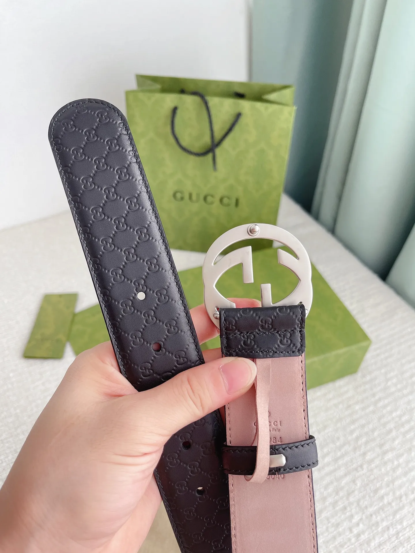 Gucci 新作ブラックベルト 4.0cm シルバーバックル - 画像 (7)