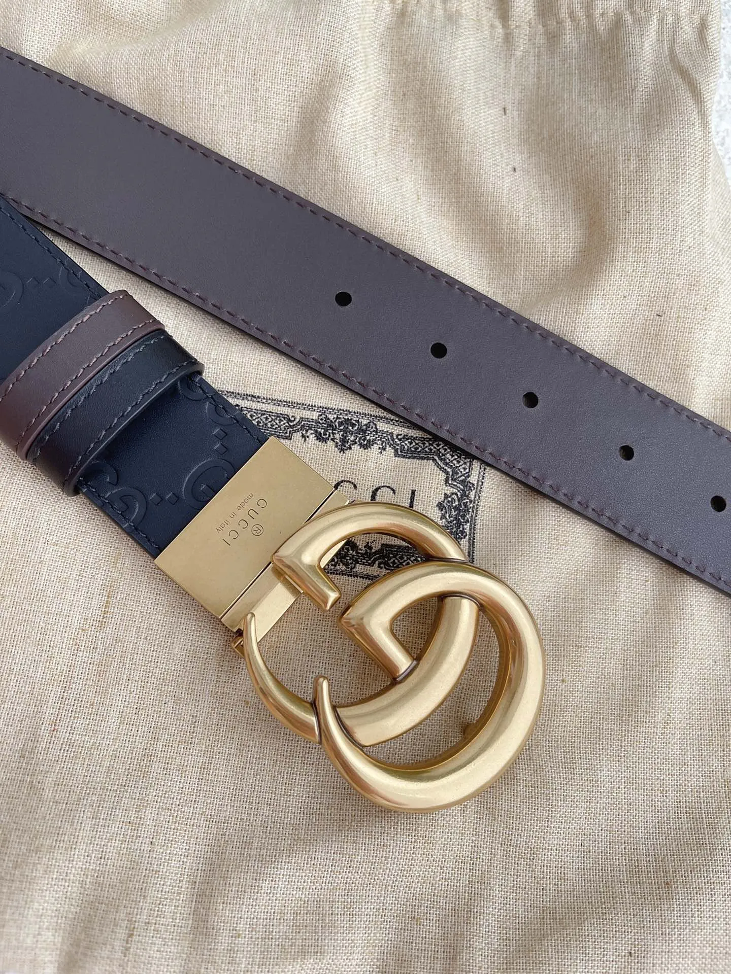 Gucci新作黒牛革ベルトGGバックル - 画像 (6)