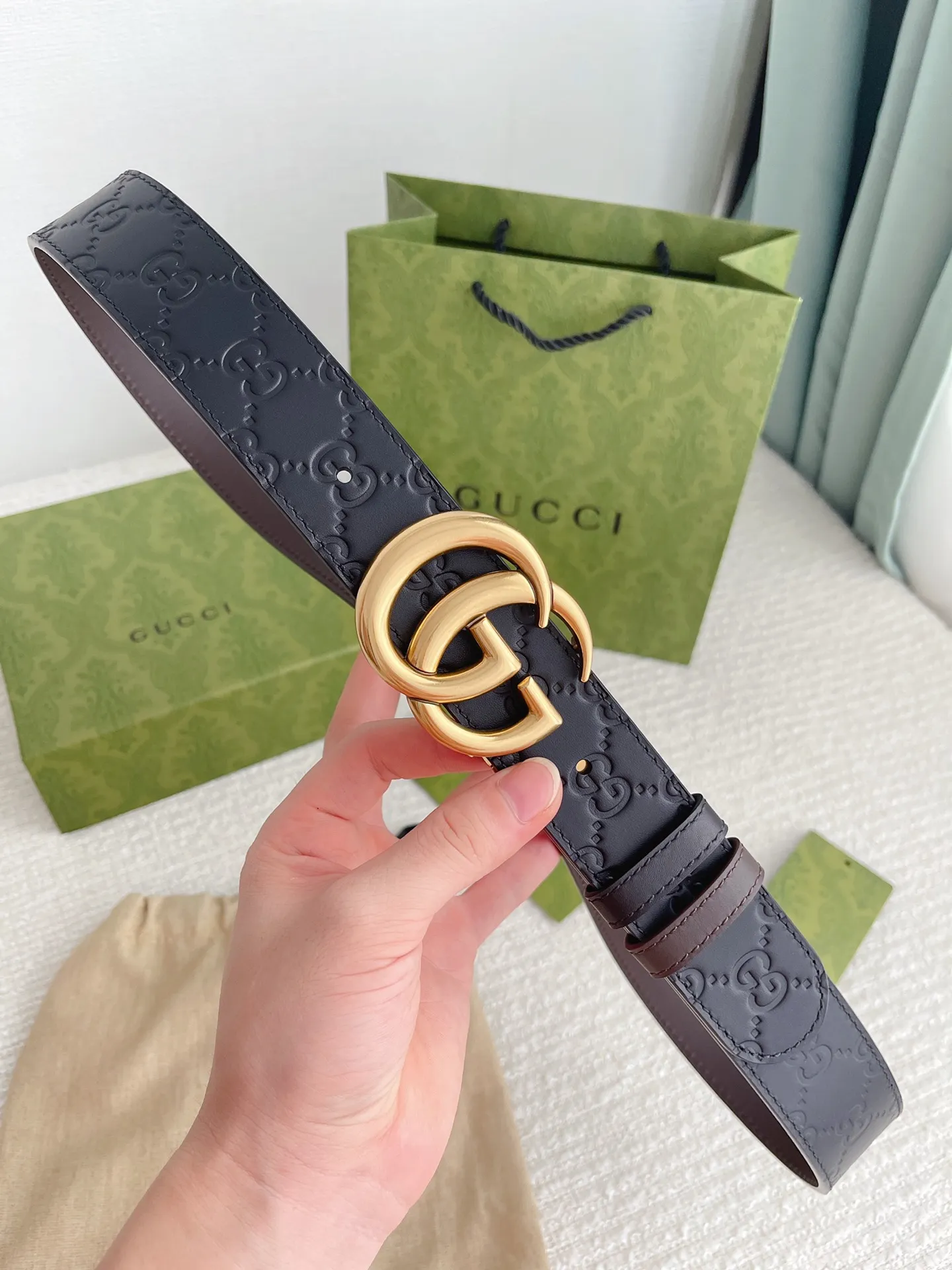 Gucci新作黒牛革ベルトGGバックル - 画像 (9)