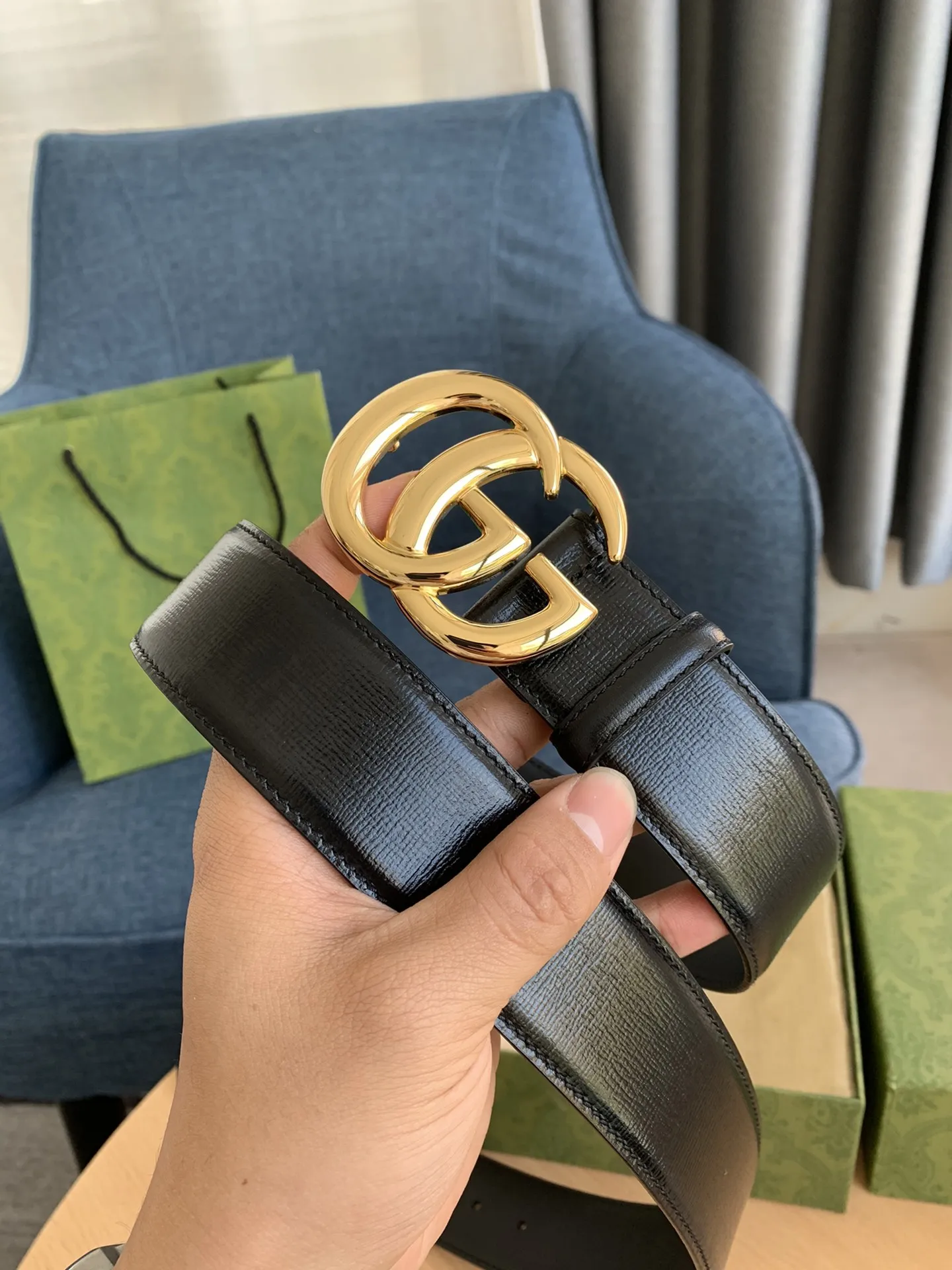 Gucci 新作黒レザーベルトゴールドバックル - 画像 (3)