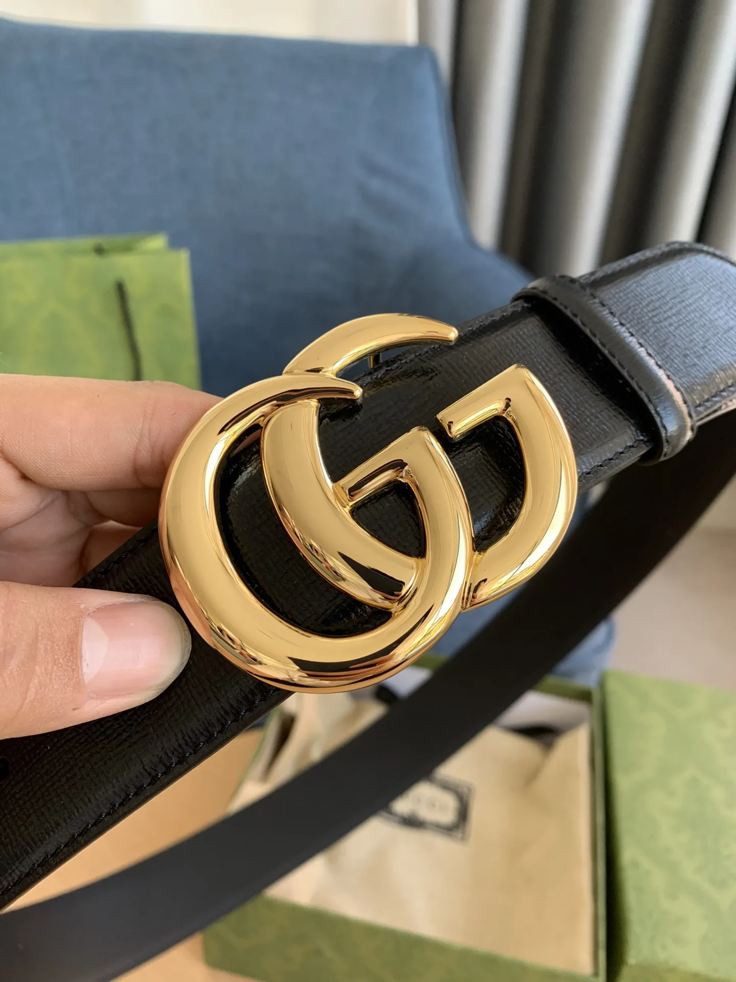 Gucci 新作黒レザーベルトゴールドバックル - 画像 (7)