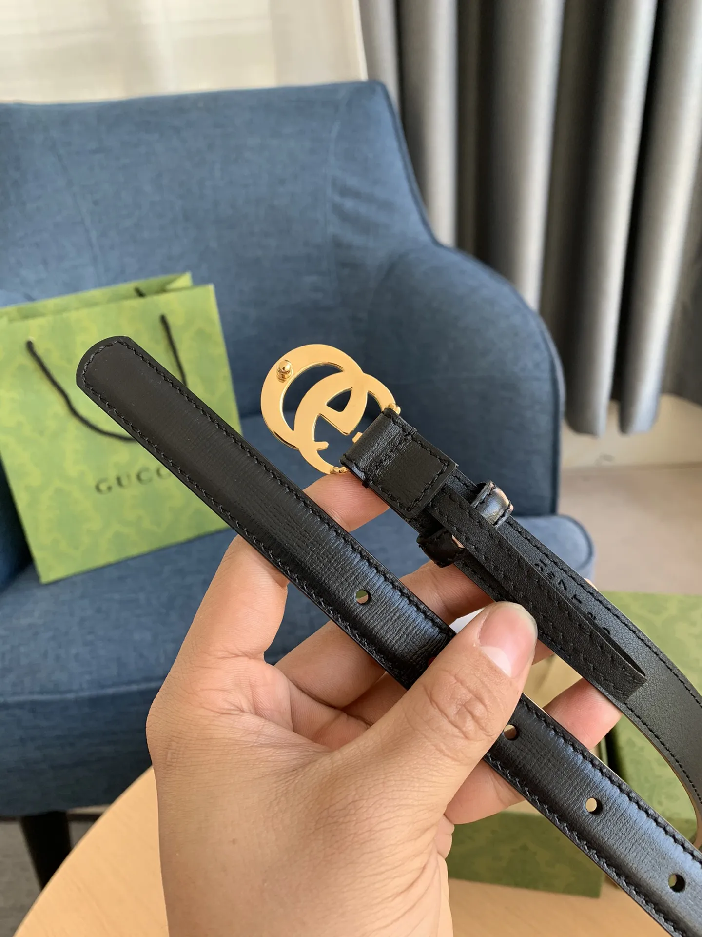 Gucci 黒 クラシックベルト ゴールドバックル - 画像 (5)