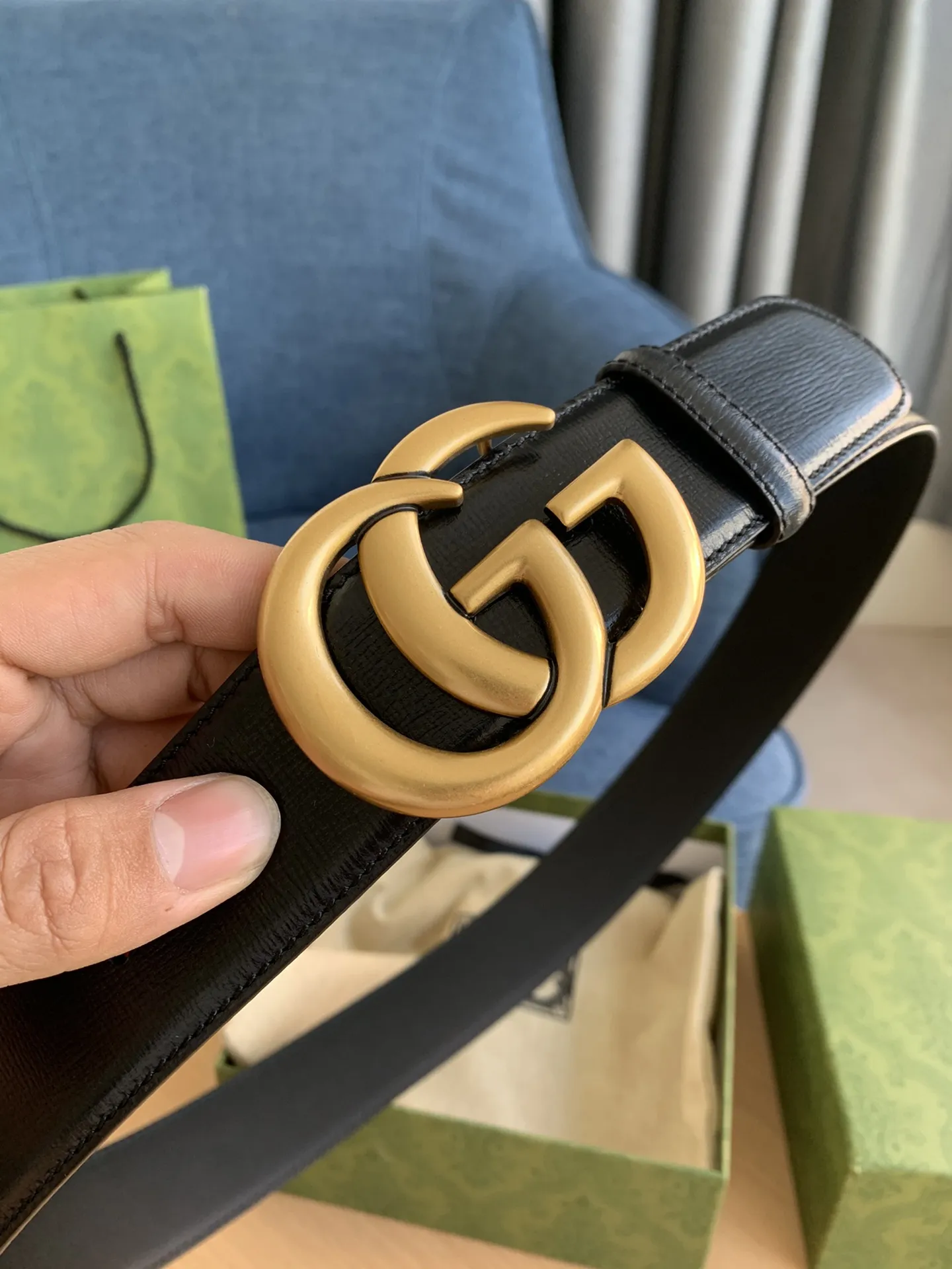 Gucci 新作黒ベルトゴールドバックル - 画像 (7)