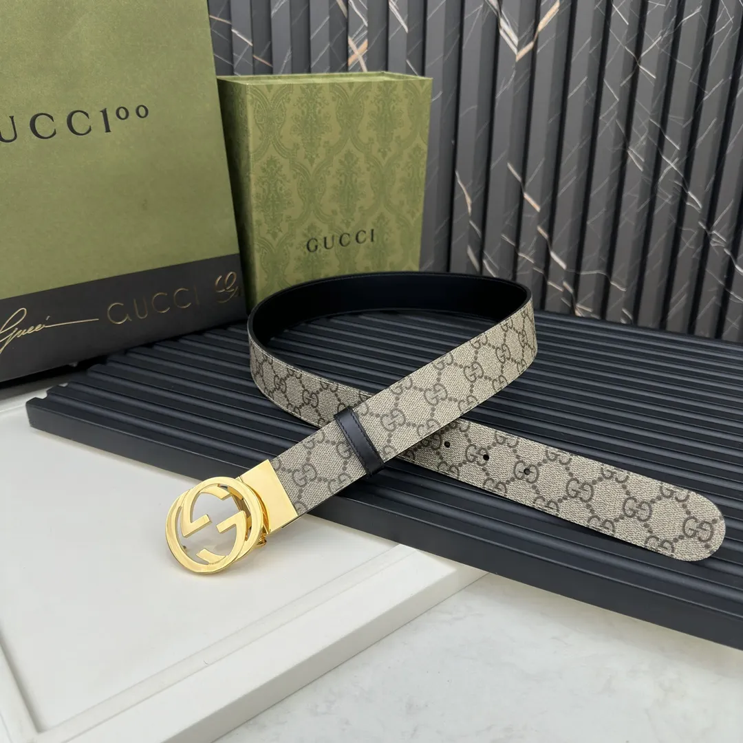 Gucci 新作 ウミ PVCベルト ゴールドバックル