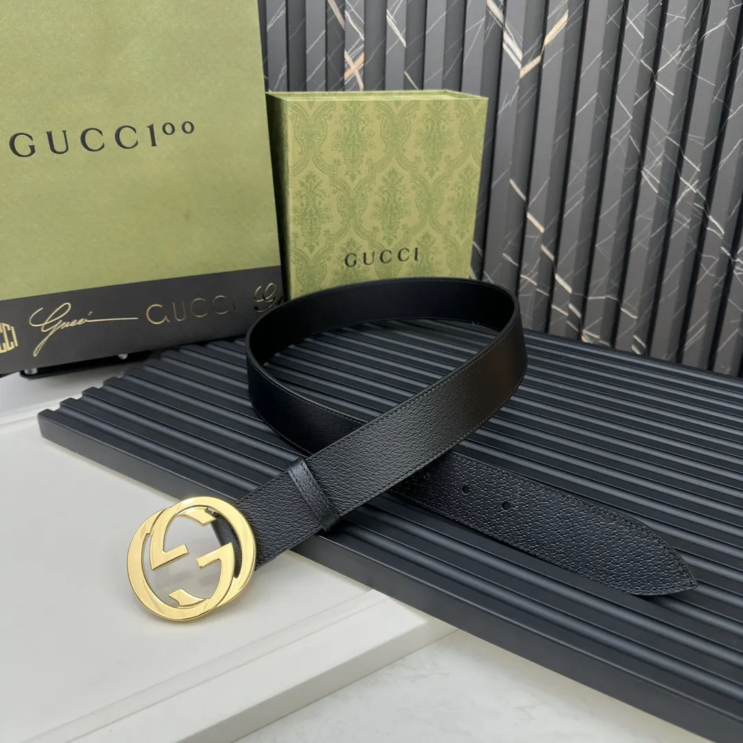 Gucci 新作黒横ベルト GGバックル