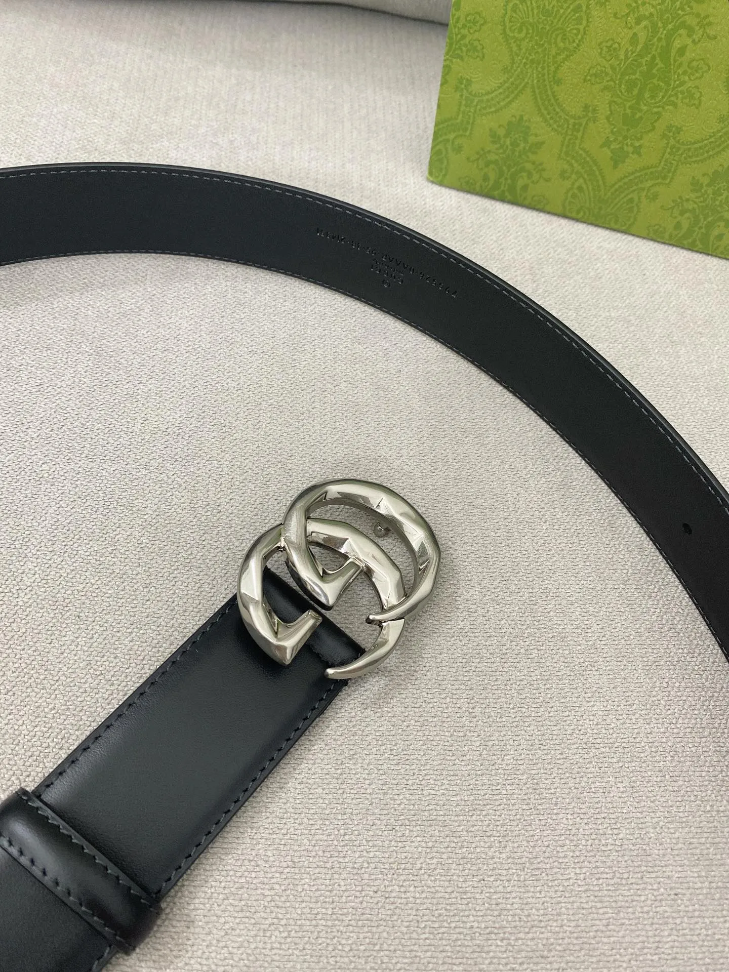 Gucci新作黒ベルトシンプルデザイン - 画像 (8)