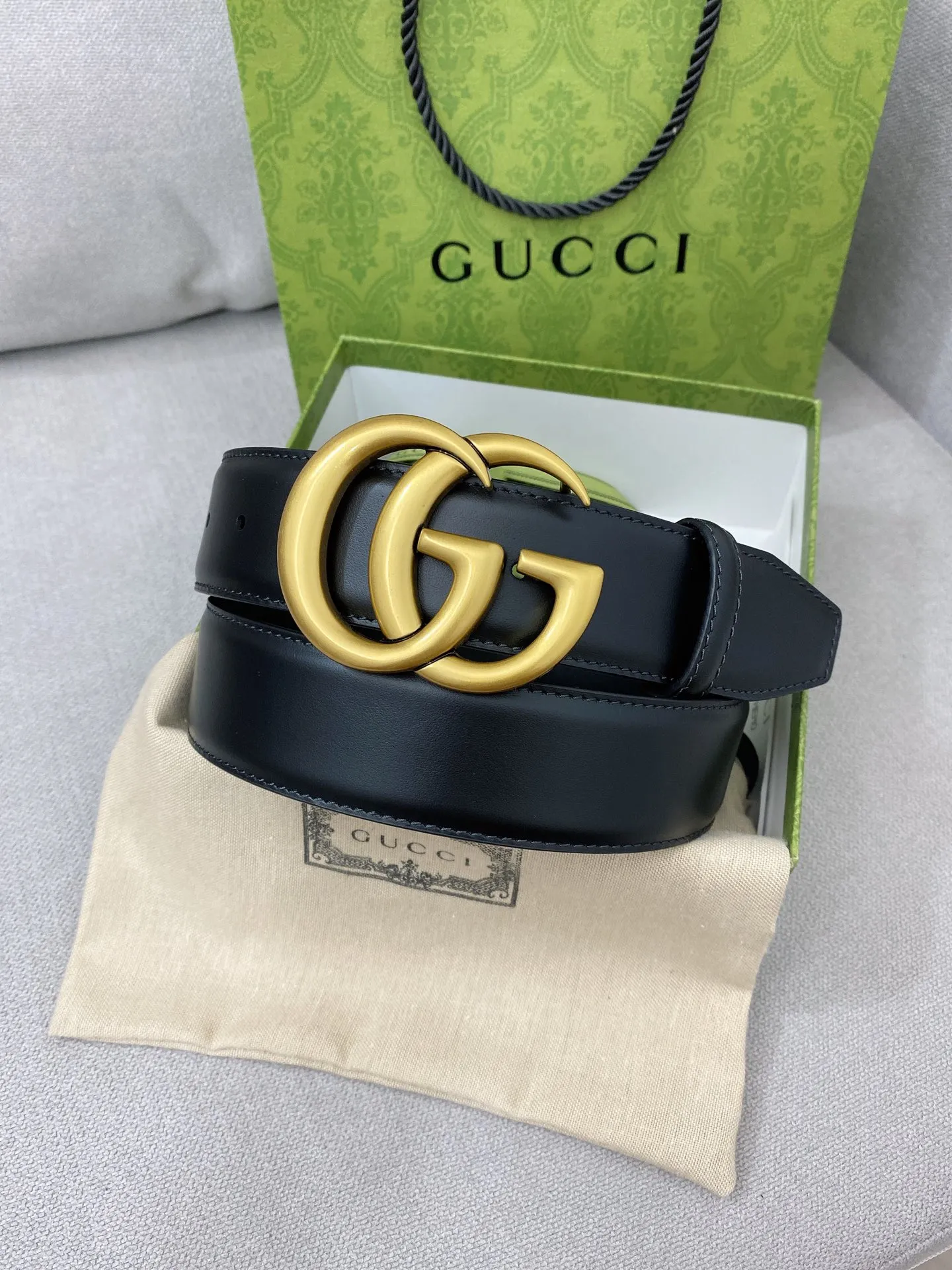 Gucci新作ベルト黒シンプルデザイン