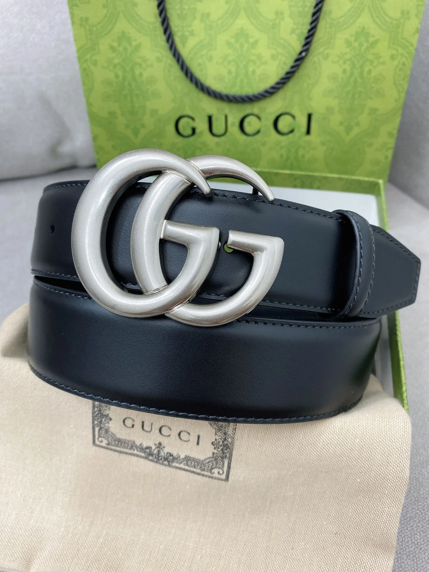 Gucci新作黒シンプルベルト4.0cm - 画像 (3)