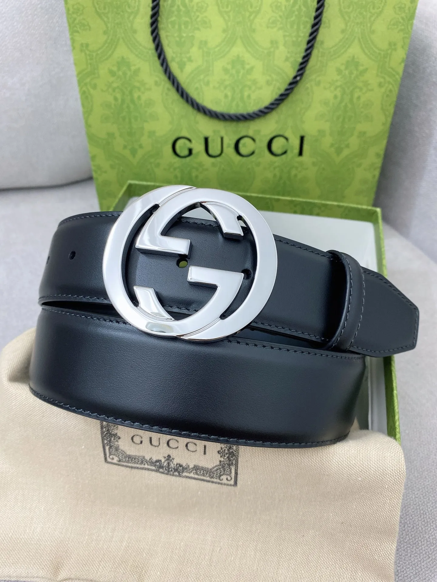 Gucci新作黒ベルトシンプルデザイン - 画像 (3)