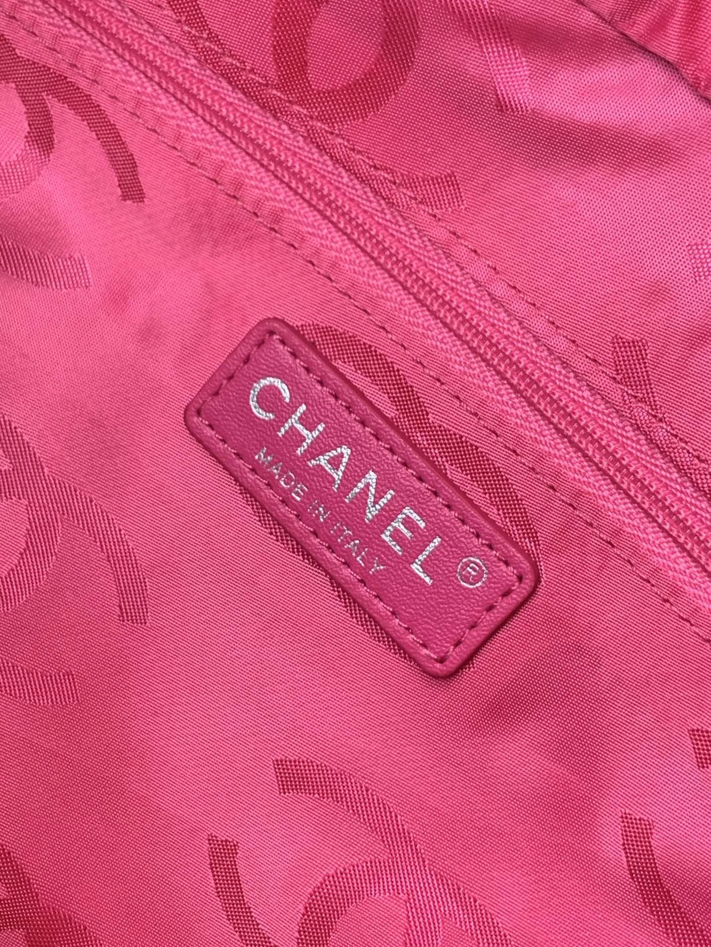 CHANELトートバッグ黒白パンダ柄大容量 - 画像 (8)