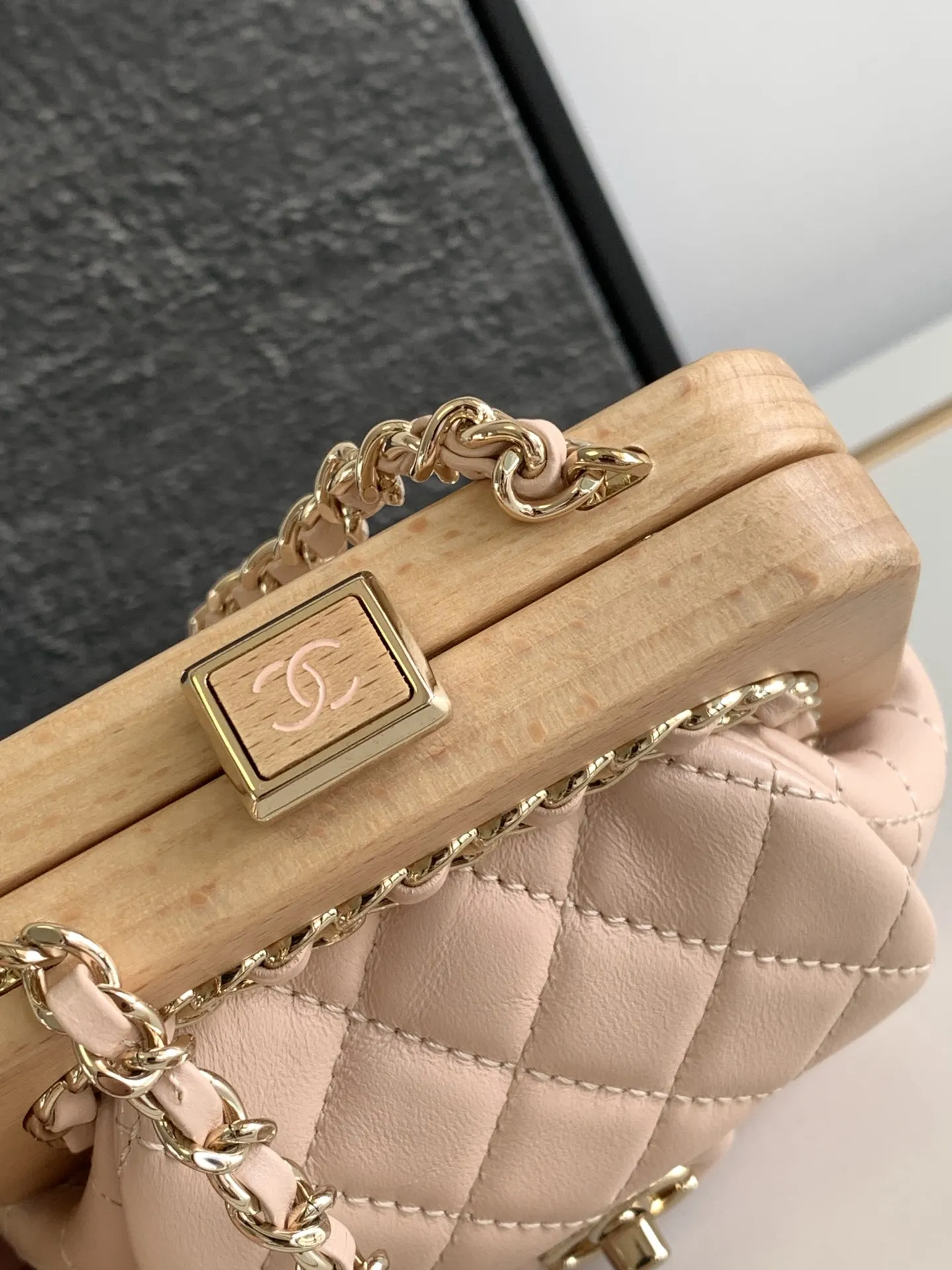 OHANELベージュキルティング小型バッグ - 画像 (7)