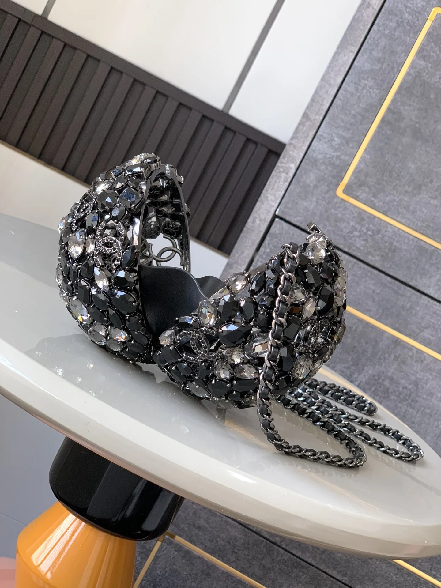 OHANEL ブラッククリスタルボールバッグ24A - 画像 (6)