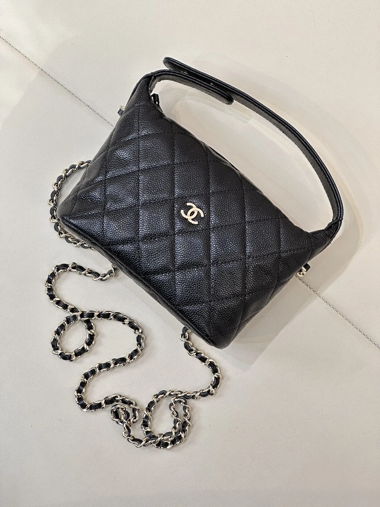 CHANEL 25c新しいランチボックスバッグ ブラック クイiltedデザイン - 画像 (5)