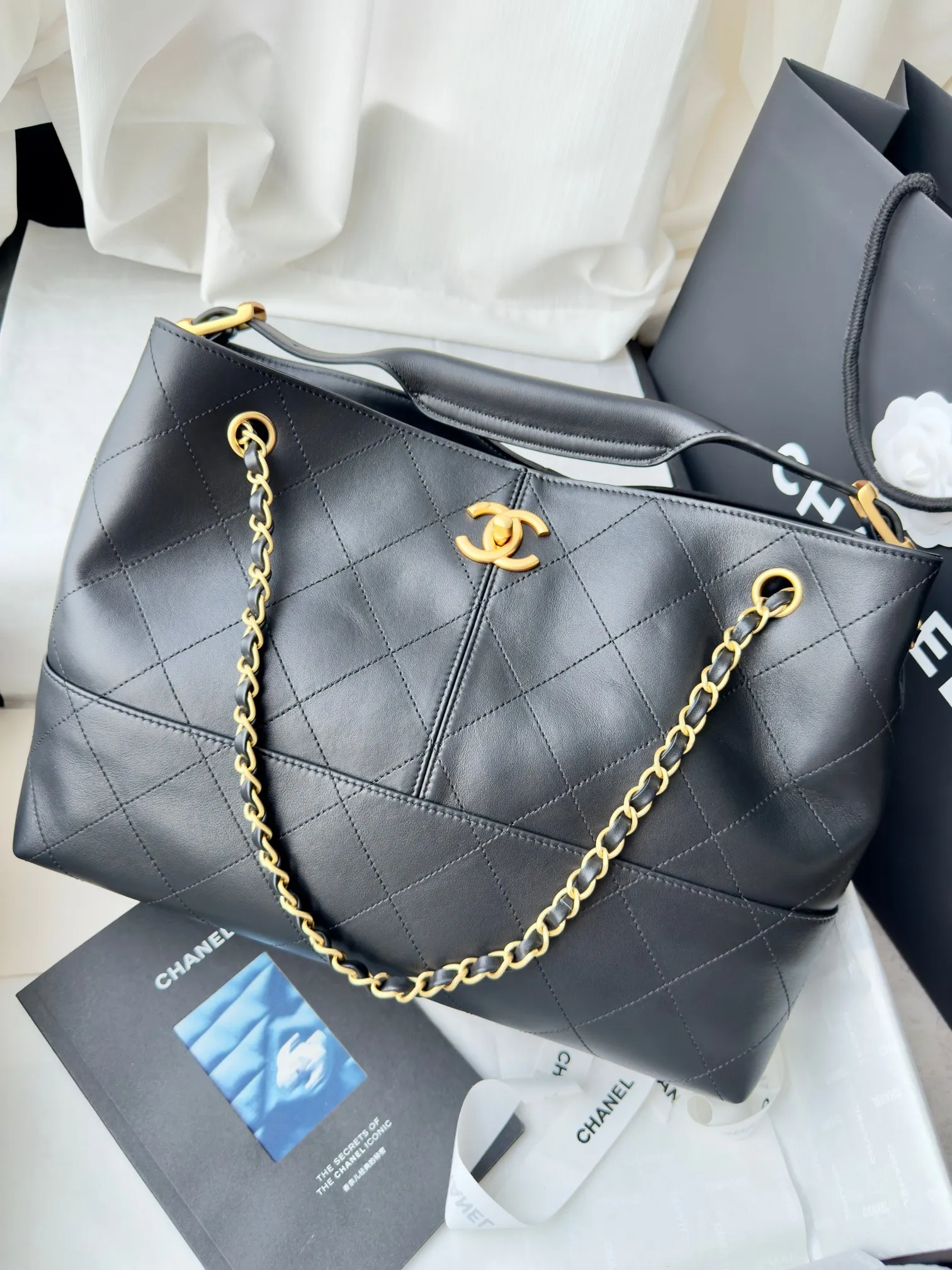 CHANEL ブラック菱格紋ショルダーバッグ - 画像 (3)