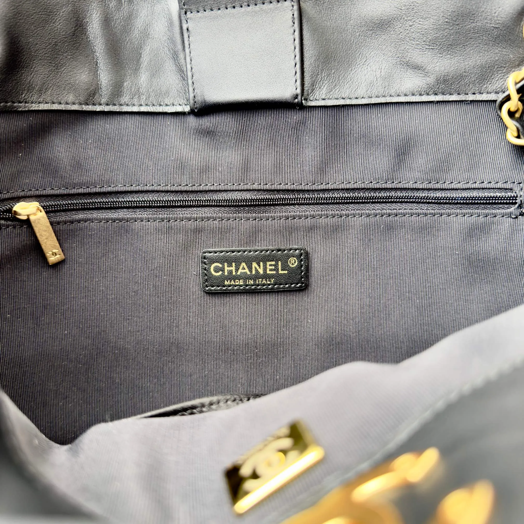 CHANEL ブラック菱格紋ショルダーバッグ - 画像 (10)