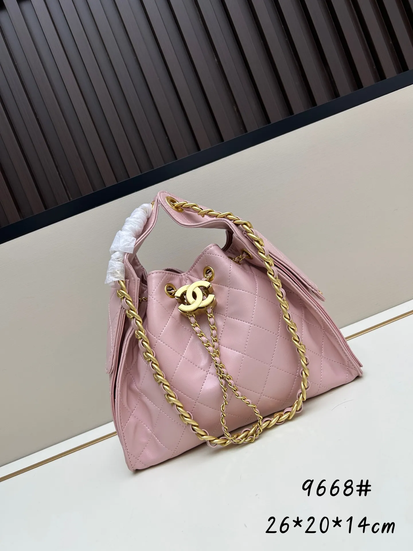 CHANEL 25バッグ ピンク カジュアルスタイル