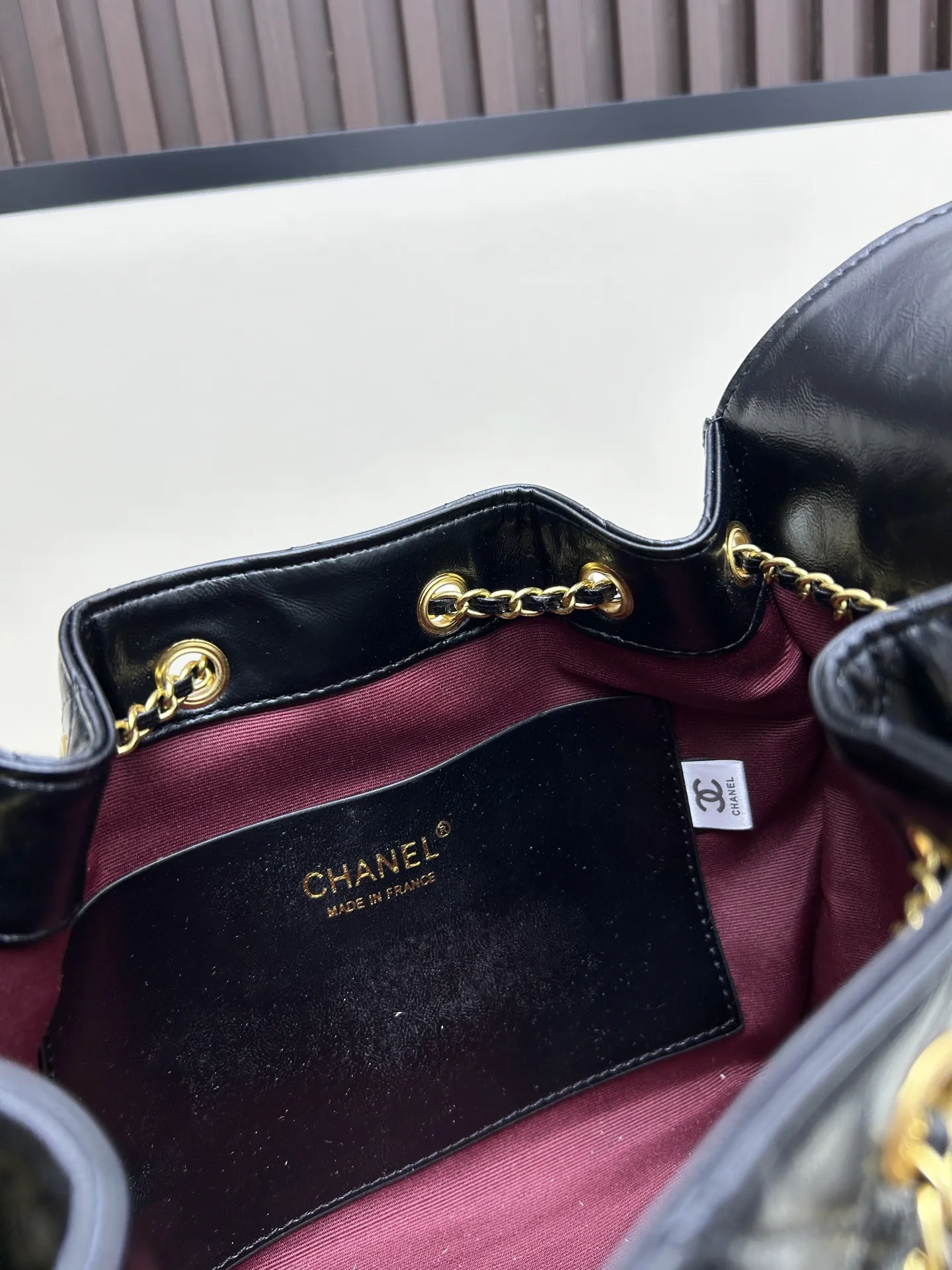 Chanel 25バッグ ブラック 油waxレザー - 画像 (9)