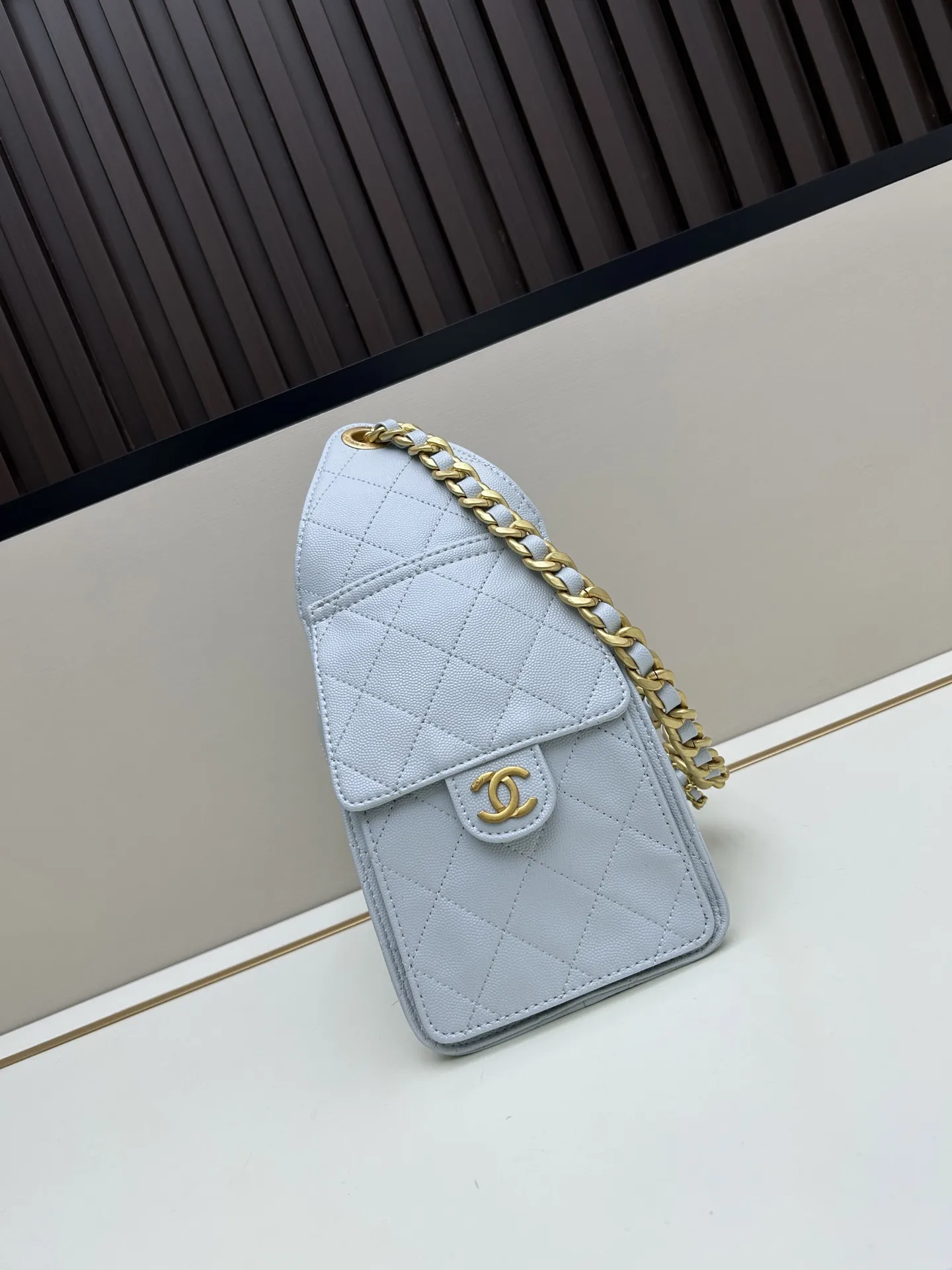 シャネル25バッグ ホワイト 油waxレザー - 画像 (3)