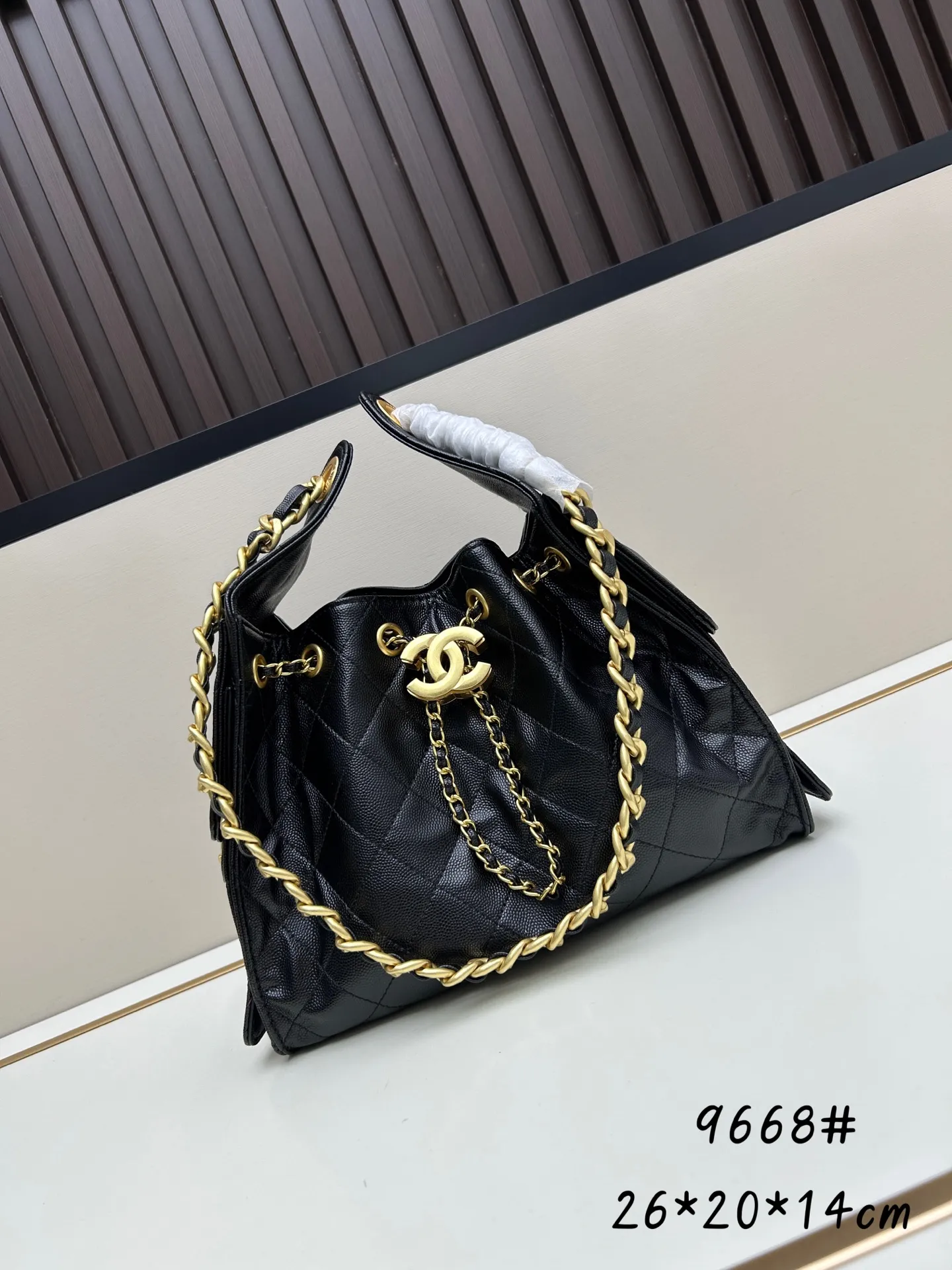 CHANEL 25バッグ ブラック 油waxレザー