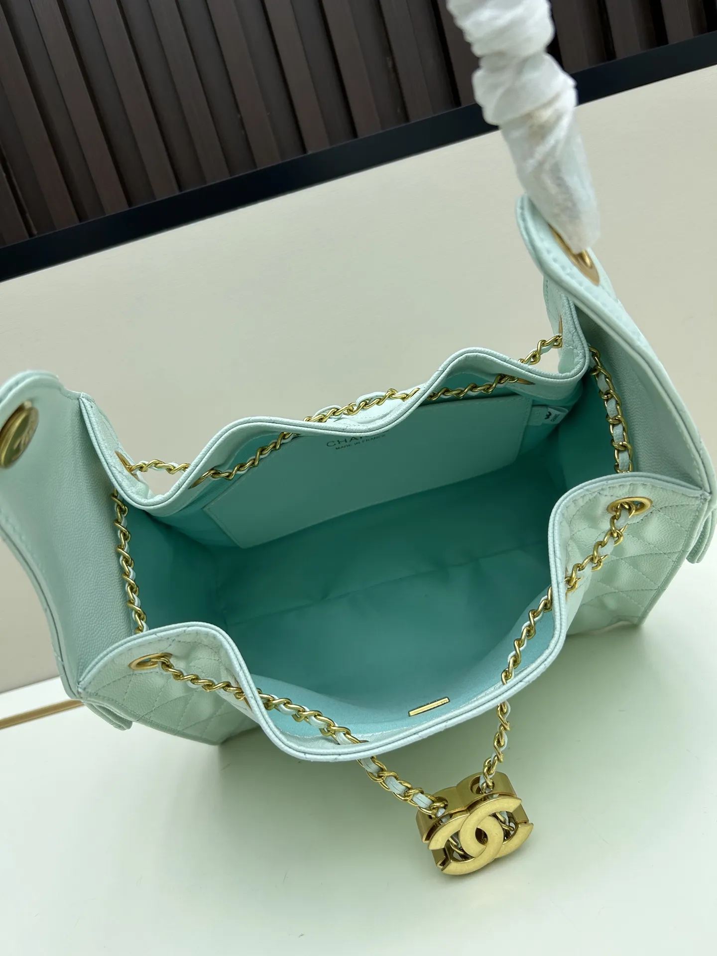 シャネル25バッグ ミントグリーン 油wax皮 - 画像 (8)