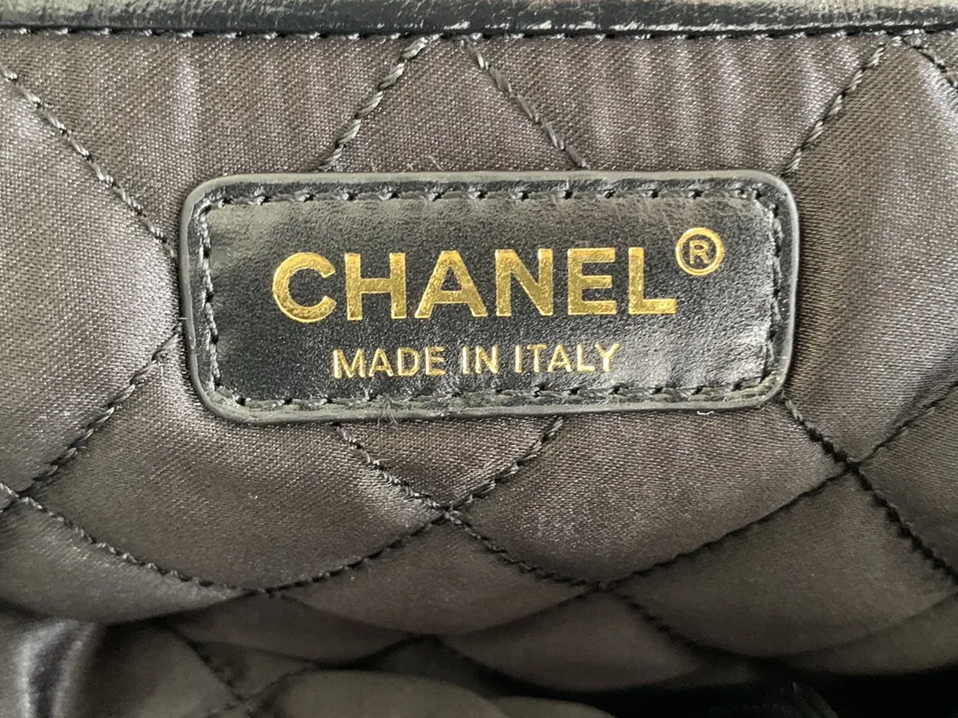 CHANEL 2022新作黒色ソウ口ショッピングバッグ - 画像 (9)