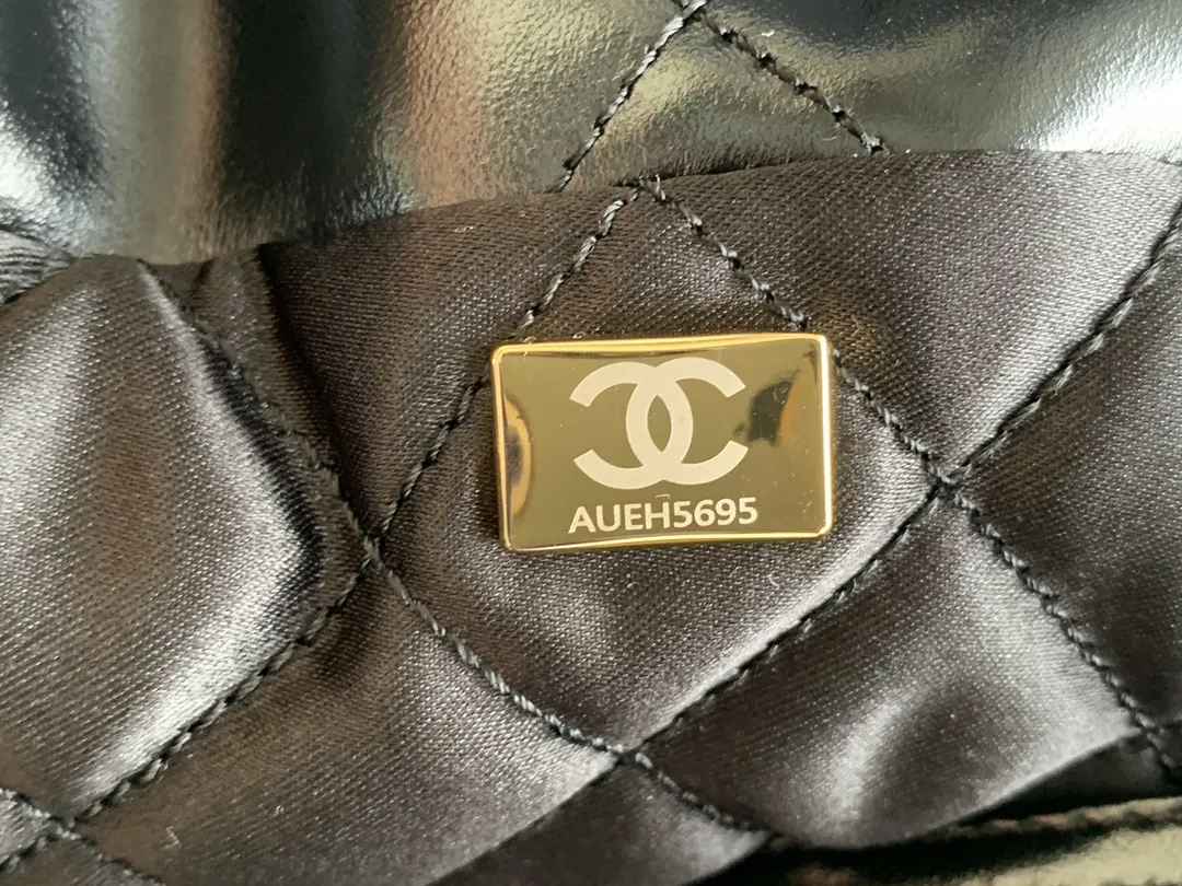 CHANEL 2022新作黒色ソウ口ショッピングバッグ - 画像 (10)