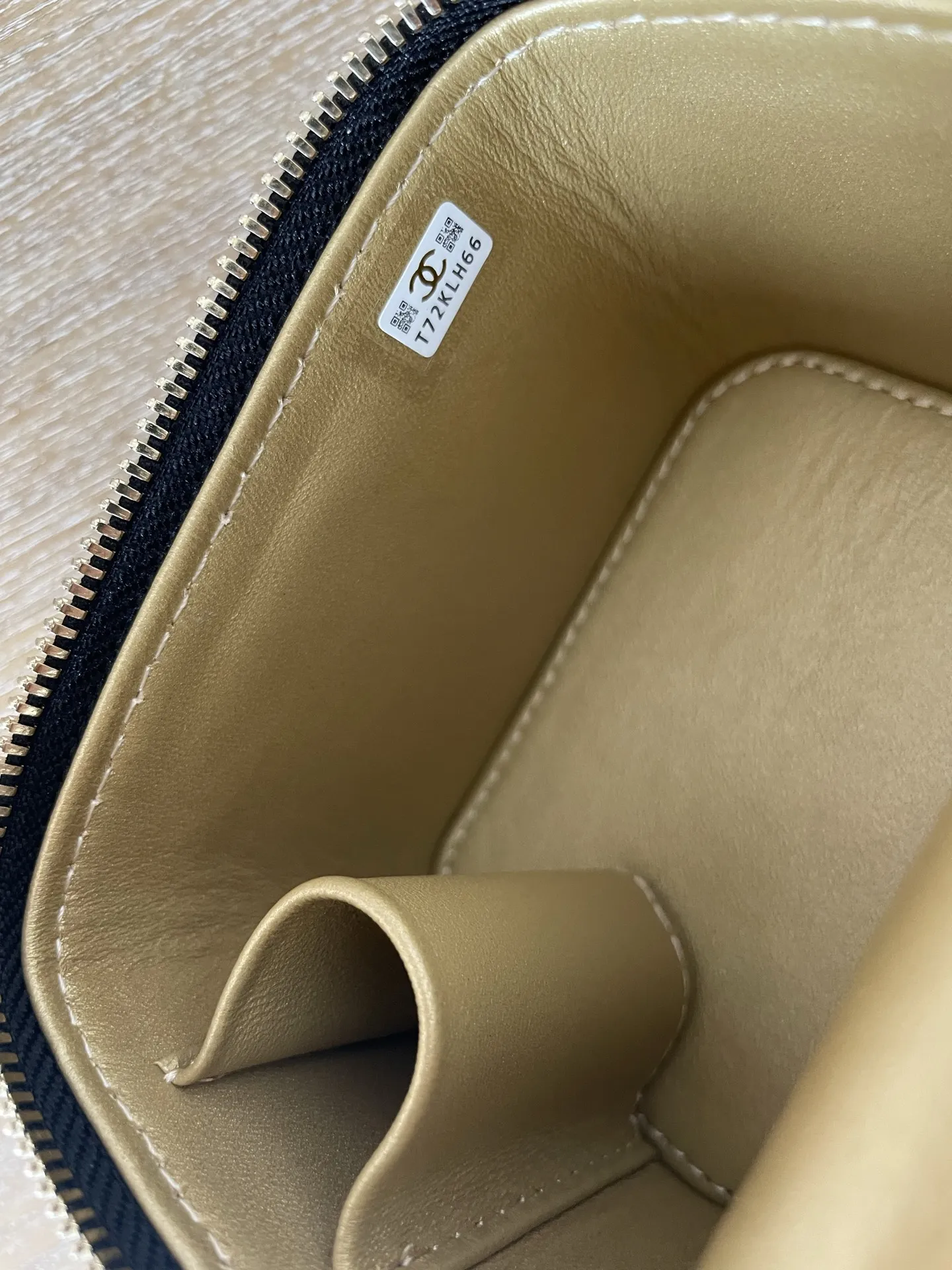 CHANEL 24Cダブルゴールドボールボックス ブラック - 画像 (10)