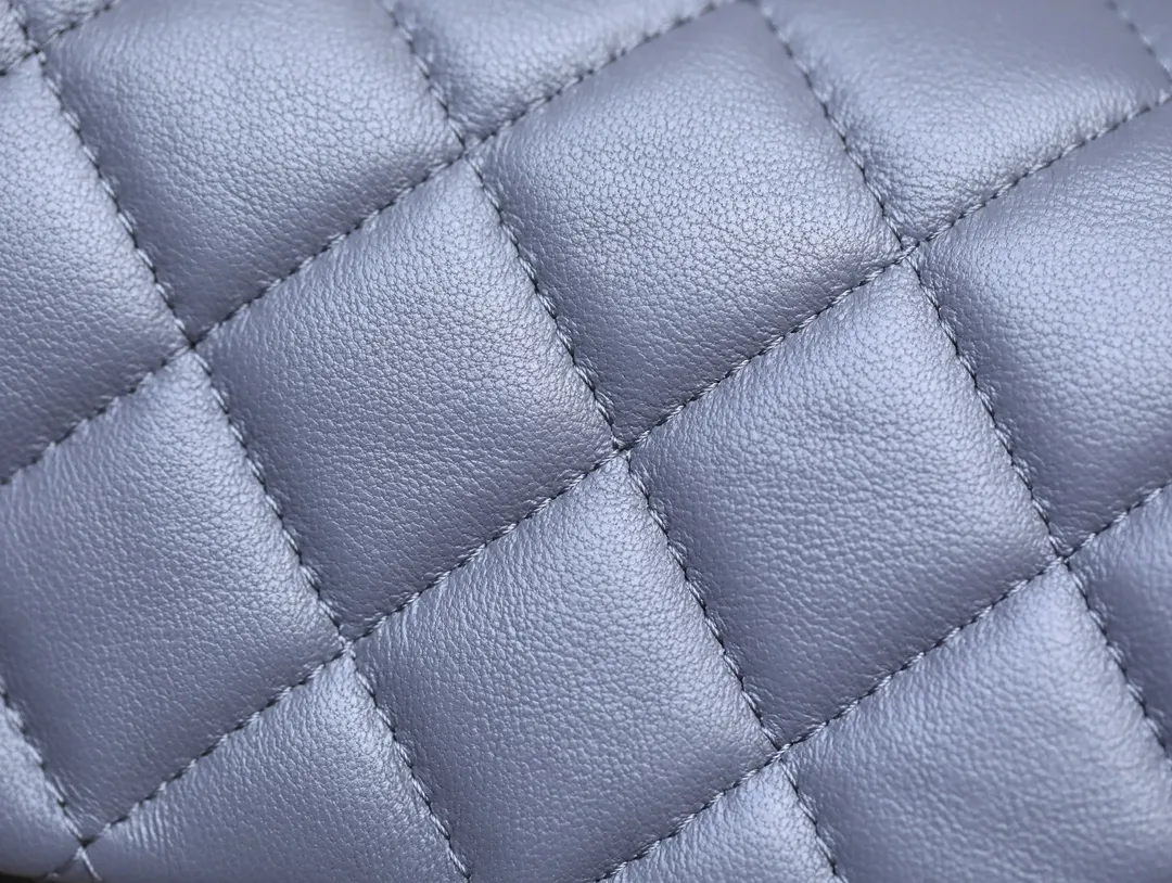 CHANEL 23Kミニハンドル グレー キルティング - 画像 (9)