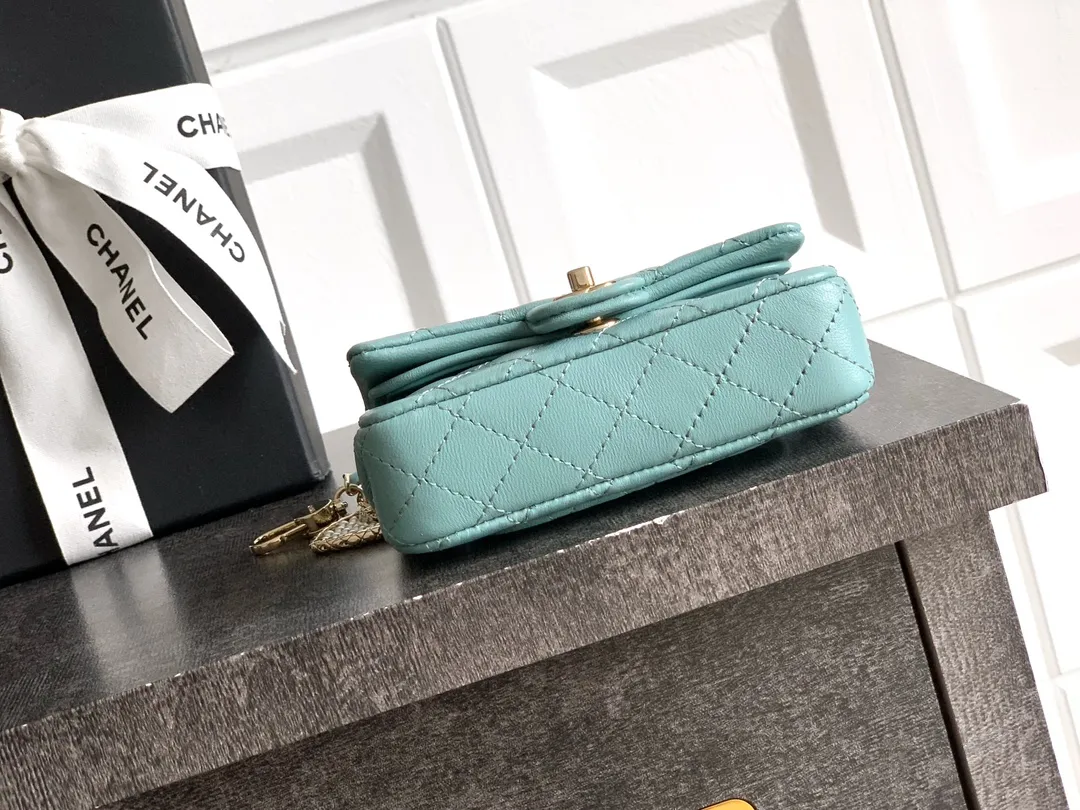 CHANEL ベビーブルー miniハートCFバッグ - 画像 (5)