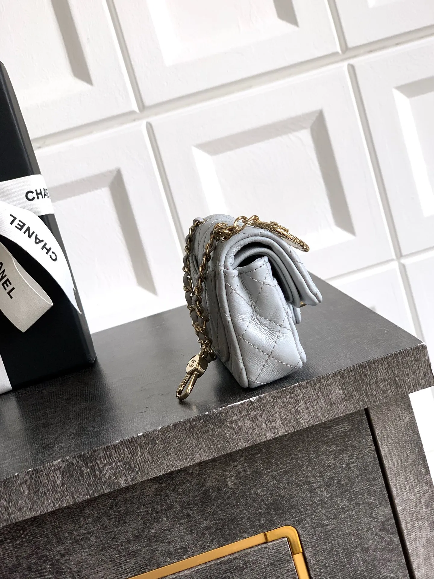 CHANELライトグレーminiハートパールCFストラップ小物 - 画像 (3)