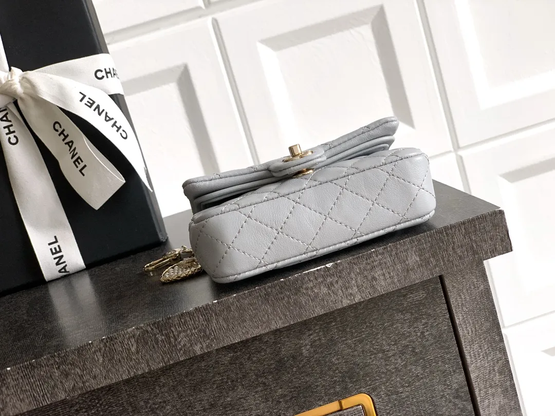 CHANELライトグレーminiハートパールCFストラップ小物 - 画像 (5)