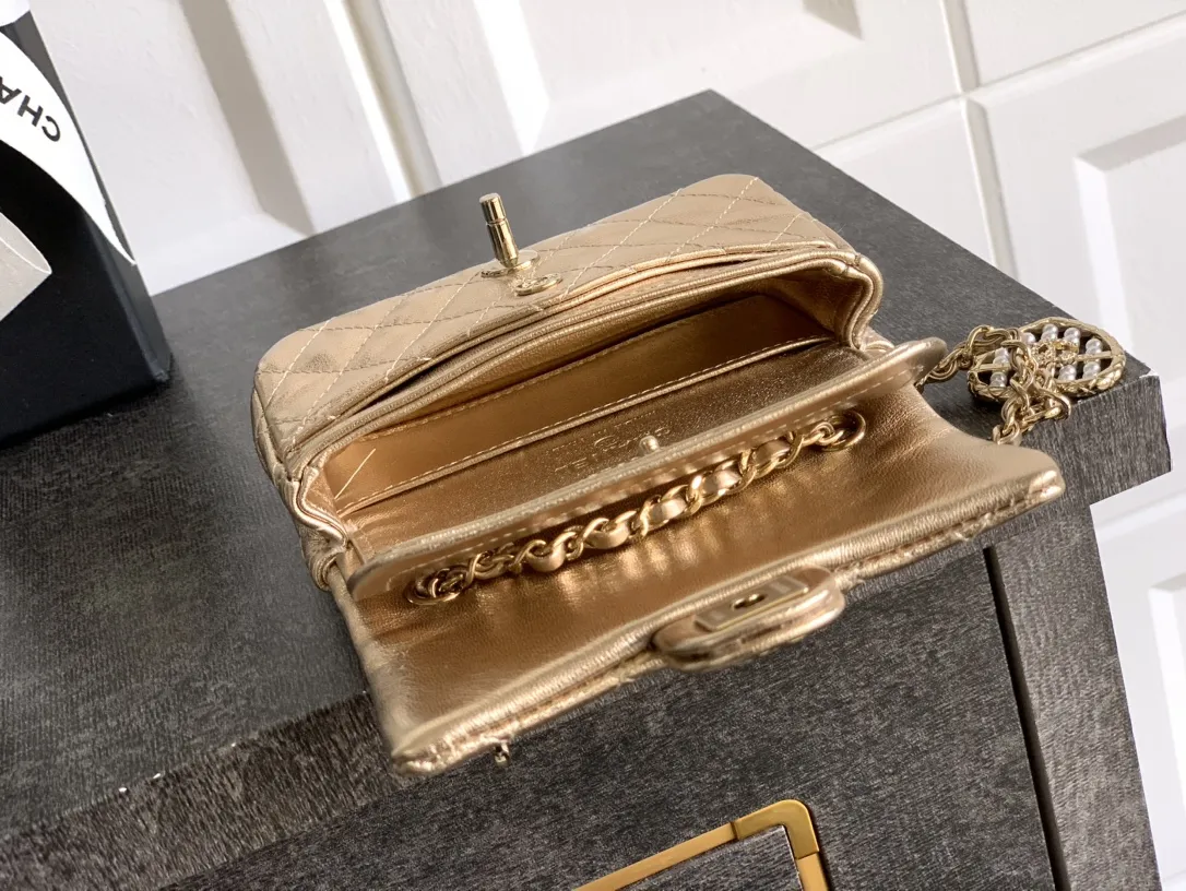 CHANEL シャンパンゴールド ミニ愛心CFバッグ - 画像 (9)