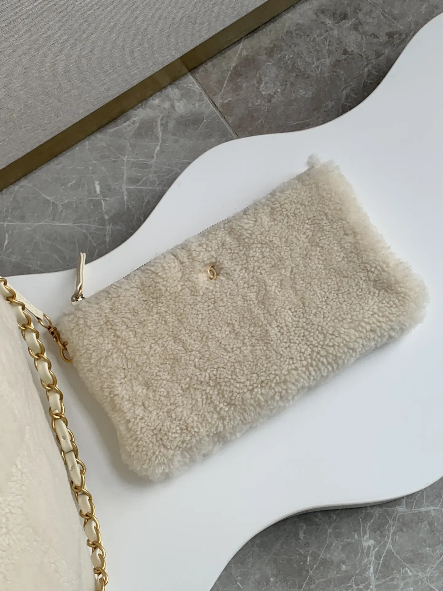 CHANEL クリーム色 ミニサイズ22バッグ - 画像 (8)