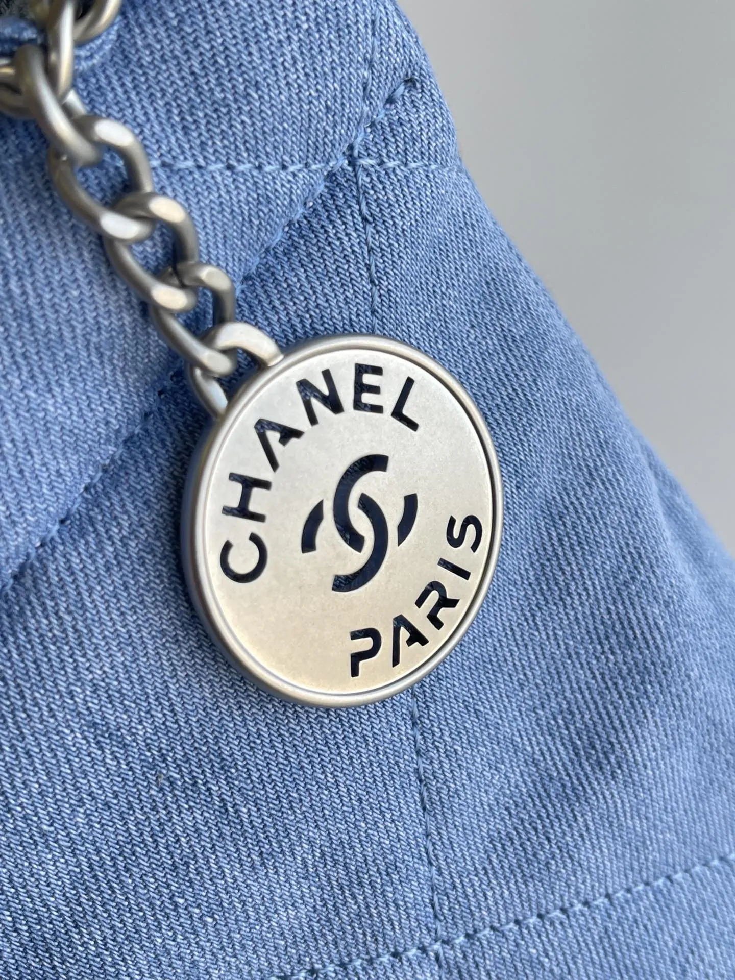 CHANEL ミニバッグ ブルー デニム風 AS3980 - 画像 (9)