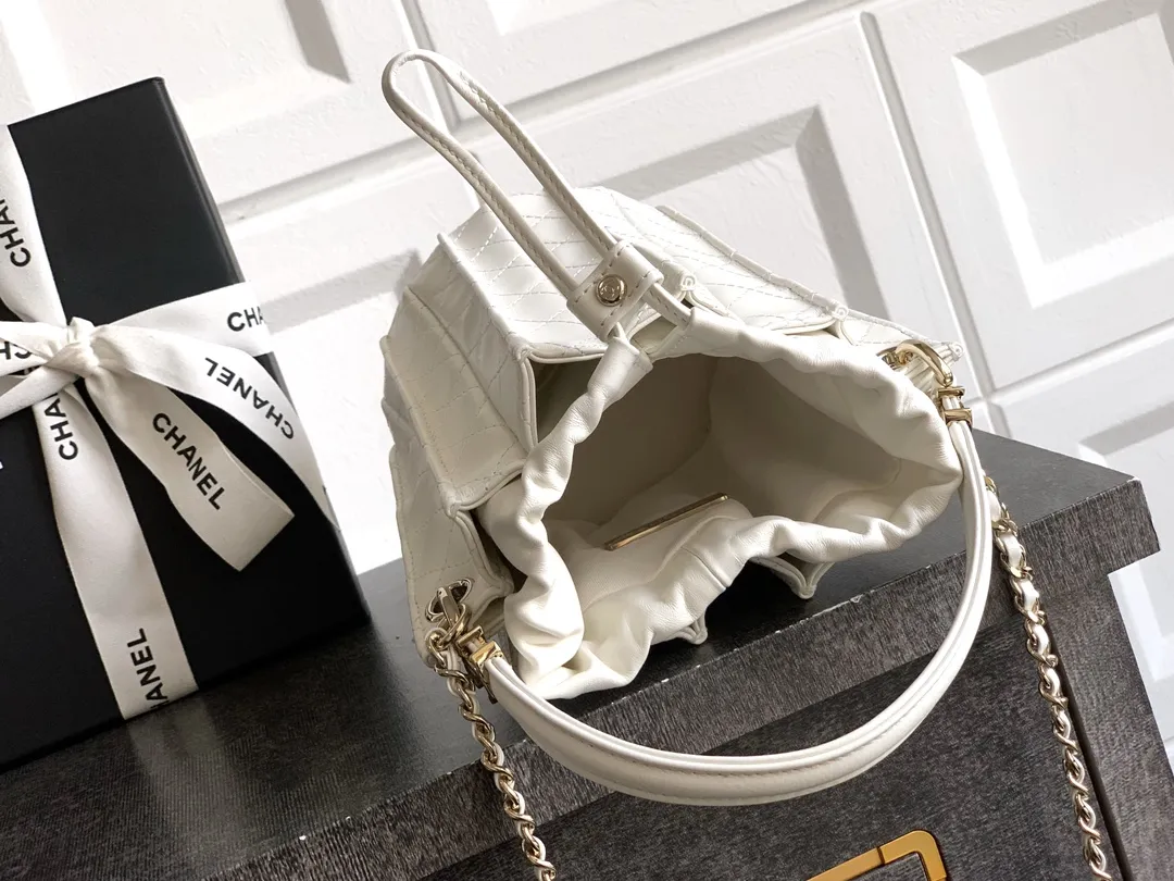 CHANEL ホワイト ミニバケットバッグ A級手工 - 画像 (9)