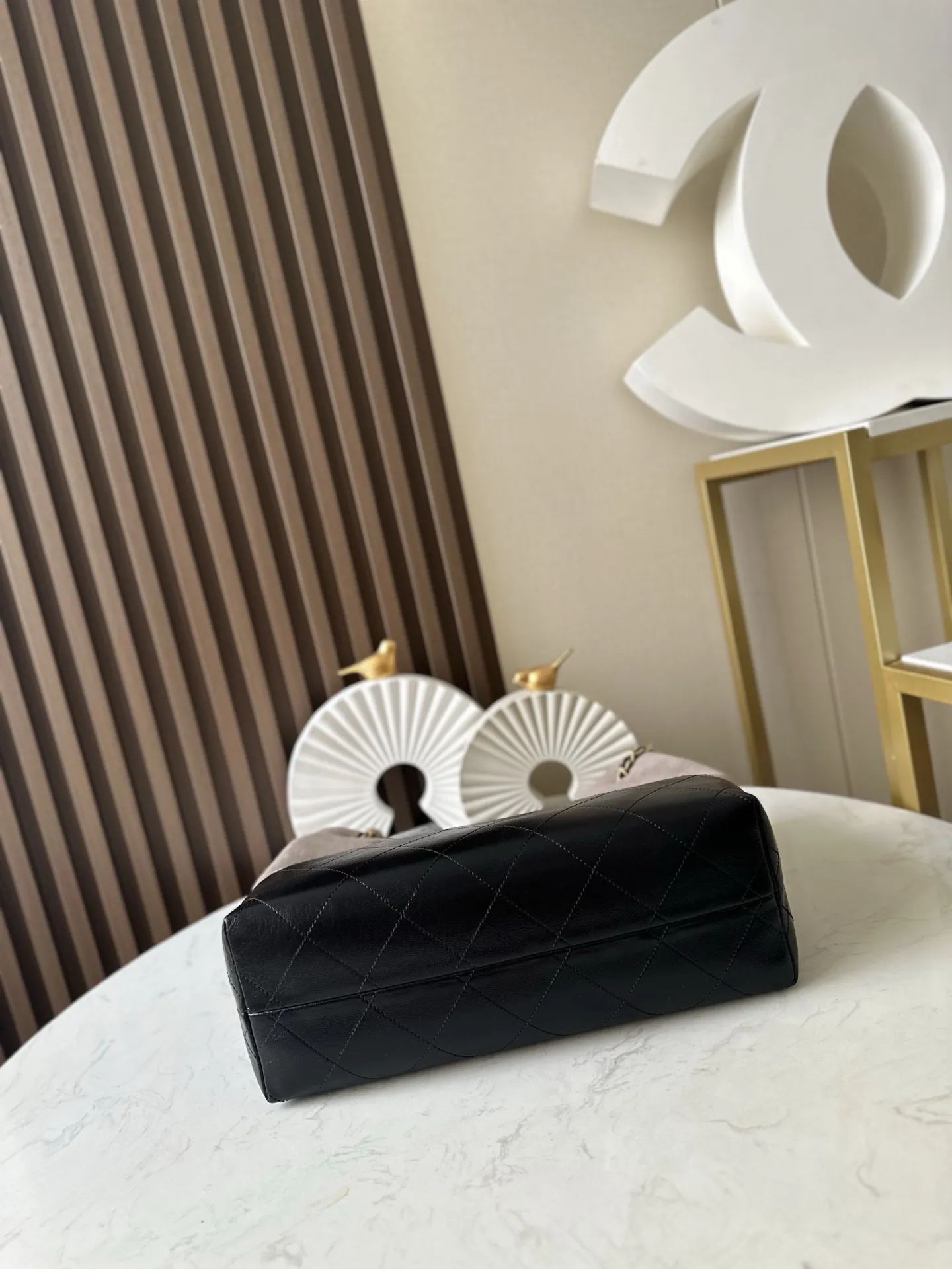 Chanel 25A高級手作業坊スエードバッググレーの色合わせ横型バッグ - 画像 (6)