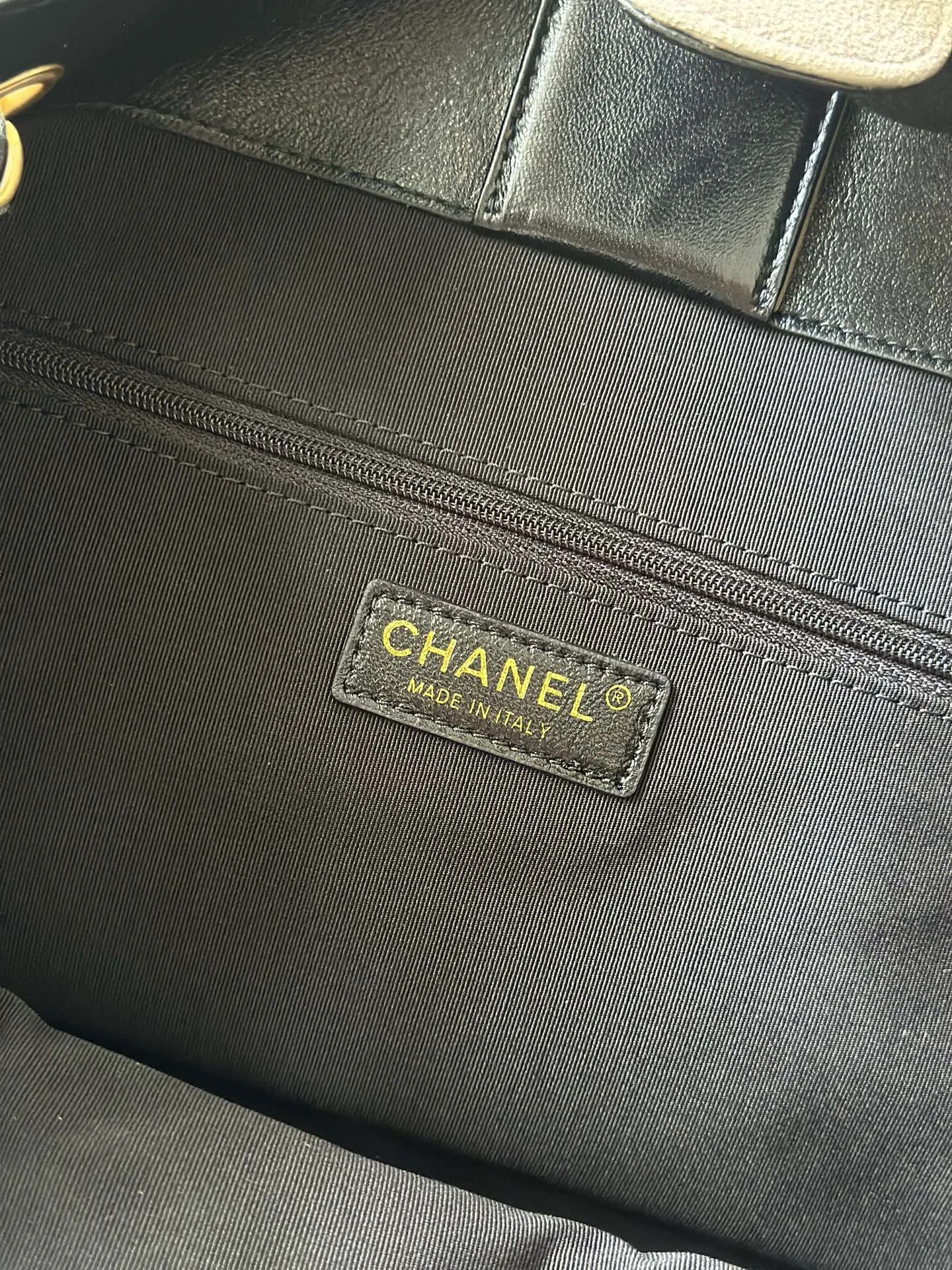 Chanel 25A高級手作業坊スエードバッググレーの色合わせ横型バッグ - 画像 (9)