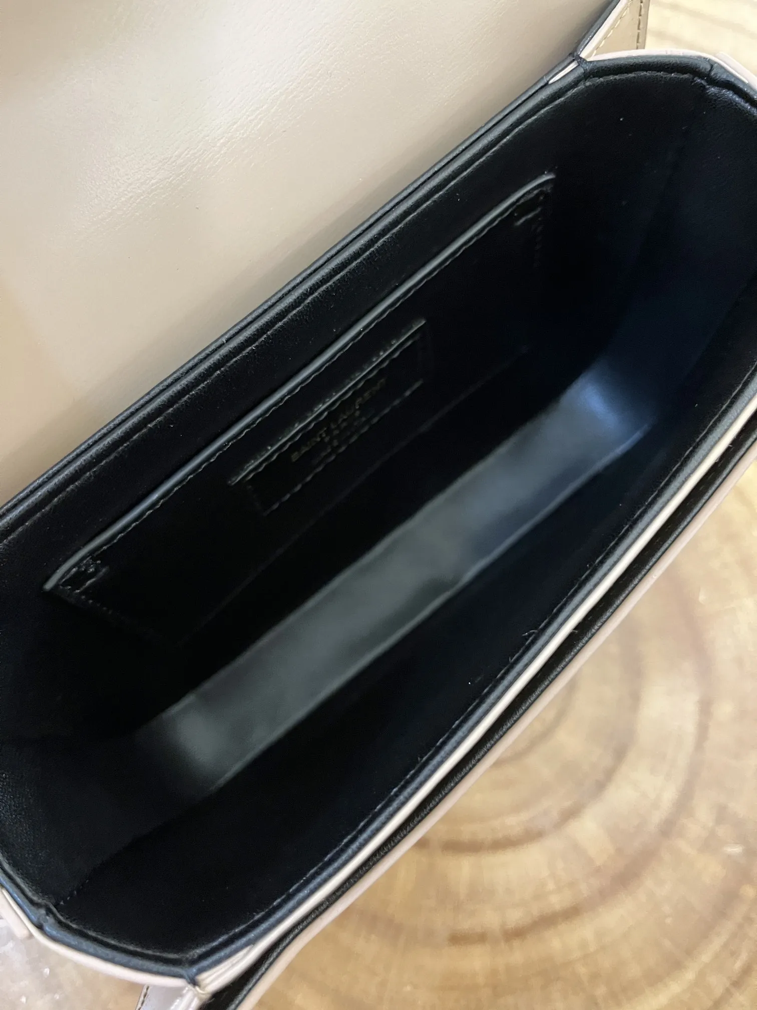 SAINT LAURENT ベージュ ボックスバッグ 小サイズ - 画像 (8)