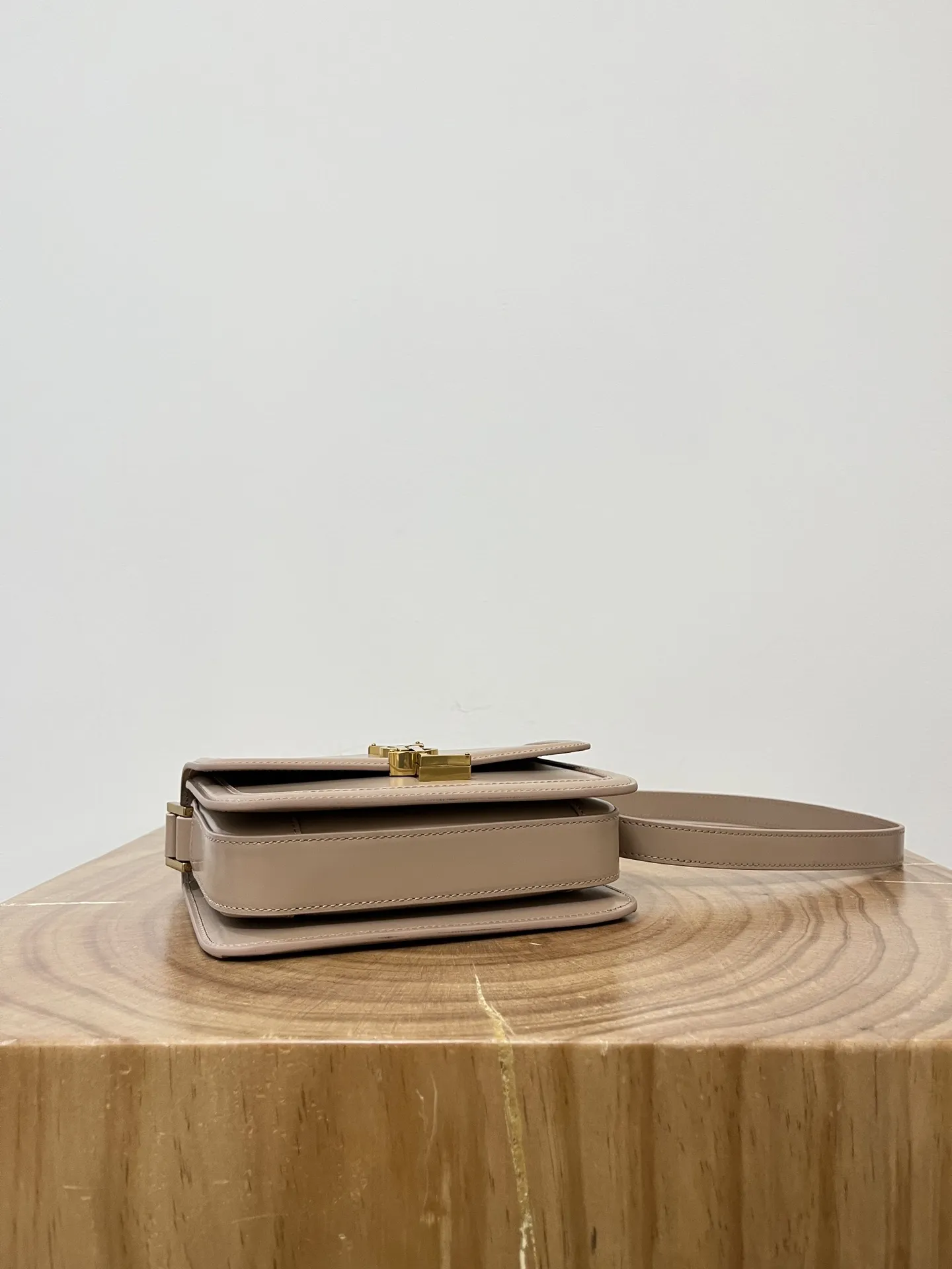 SAINT LAURENT ベージュ ボックスバッグ 小サイズ - 画像 (9)