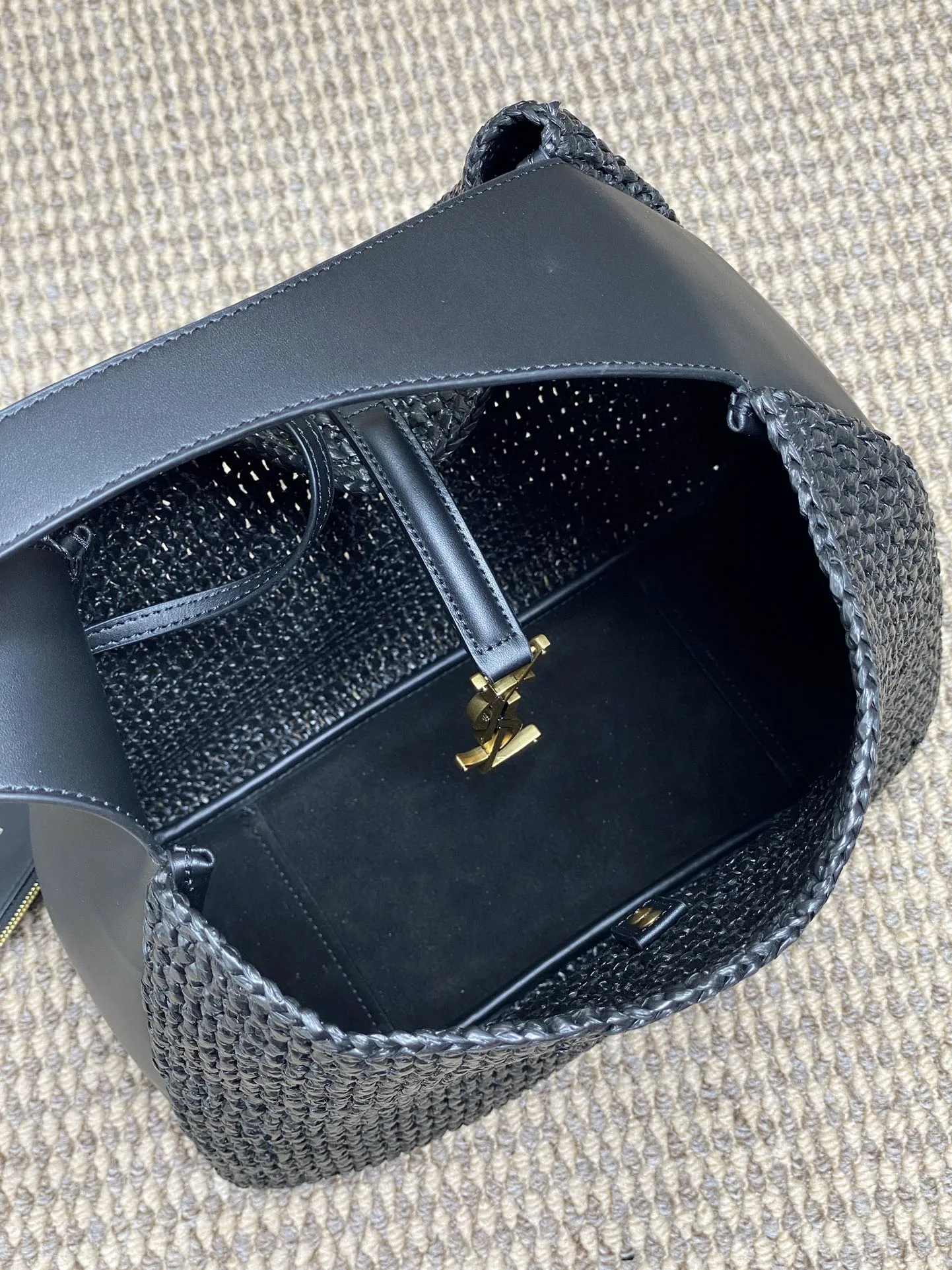 Yves Saint Laurent ホーボーバッグ ブラック 草編み - 画像 (10)