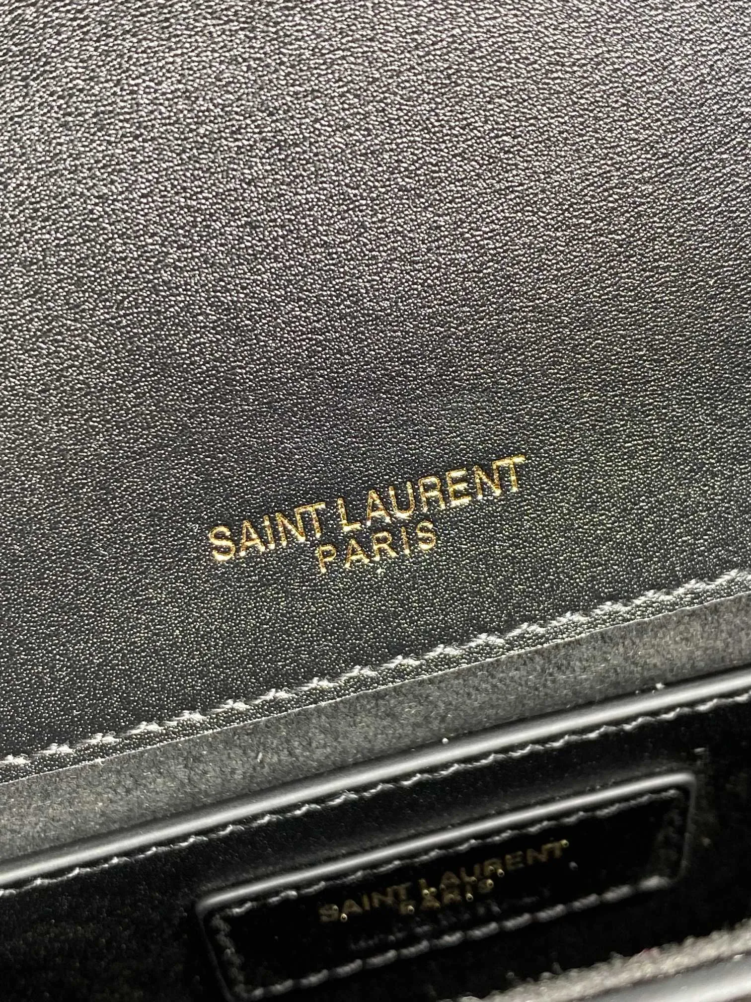 Yves Saint Laurent ブラック クラシック手帳型バッグ - 画像 (9)