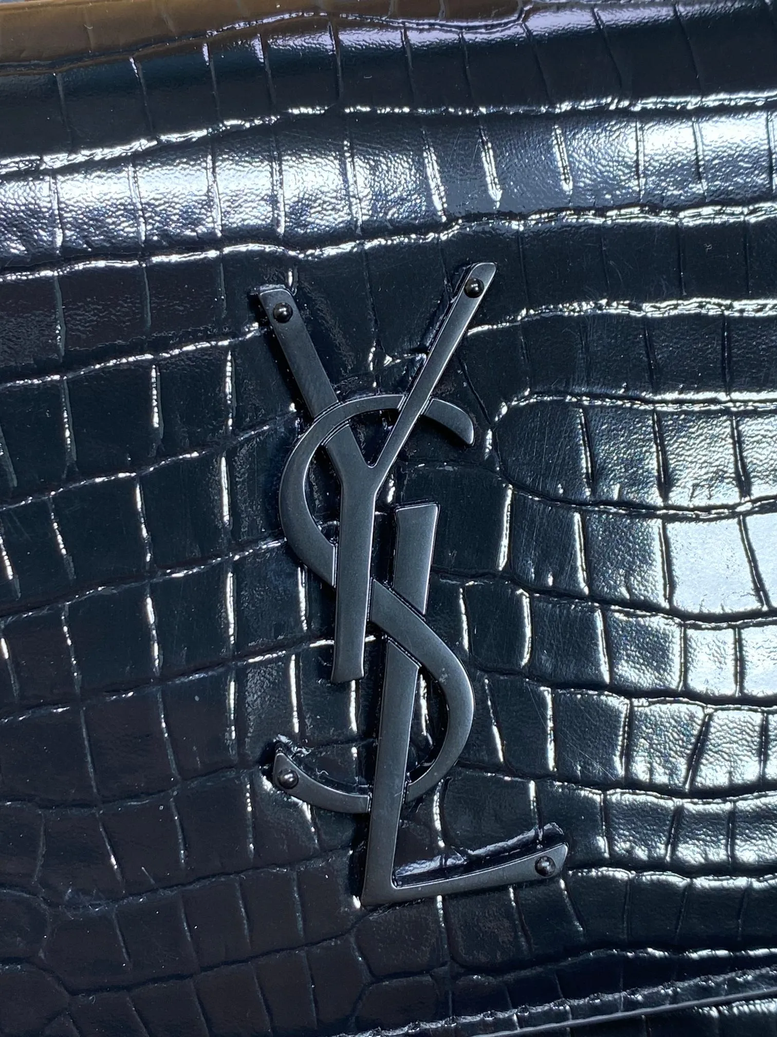 Yves Saint Laurent ブラッククロコ型前Flipバッグ - 画像 (6)