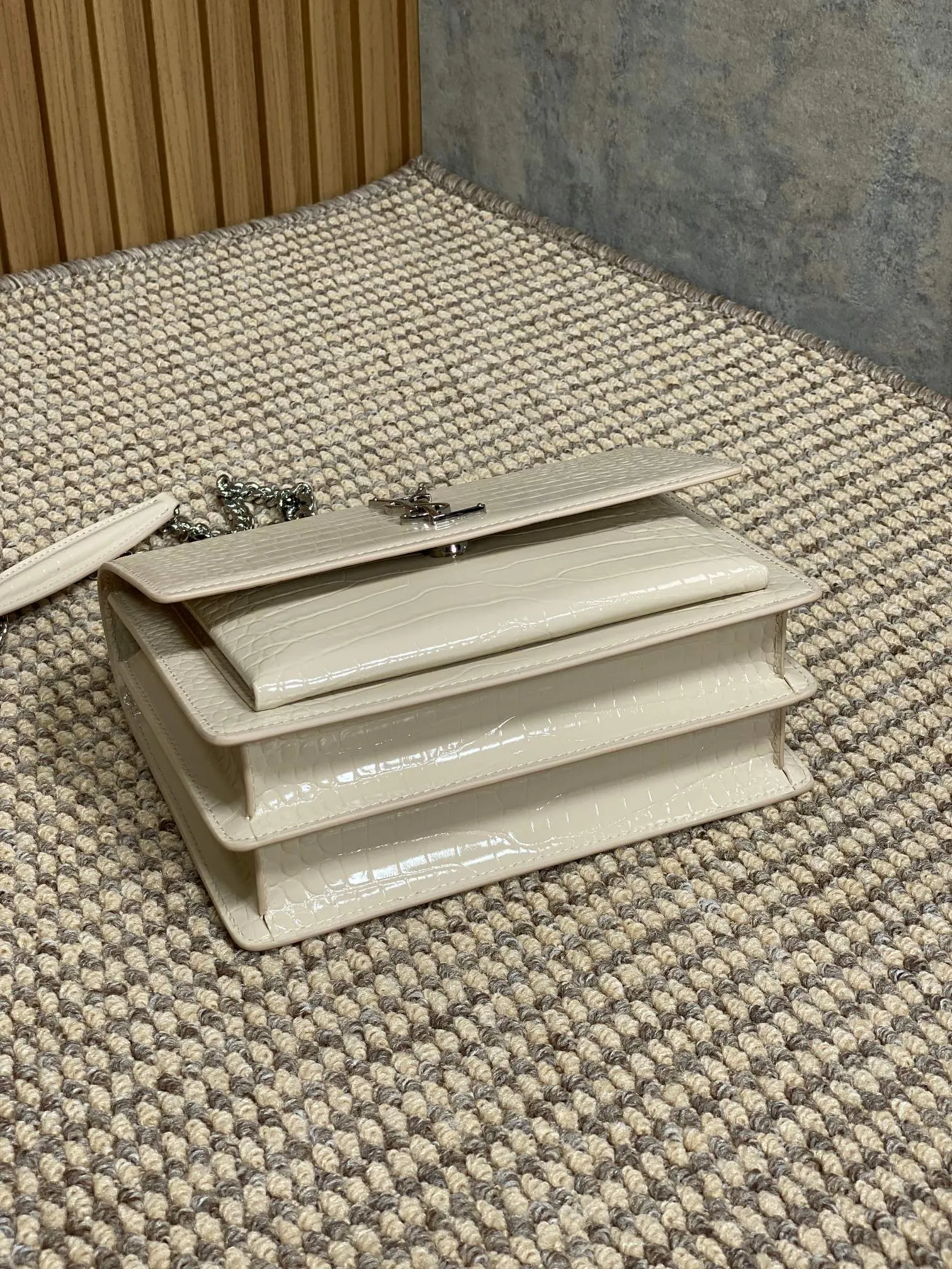 Yves Saint Laurentアンズ色鞄 - 画像 (4)