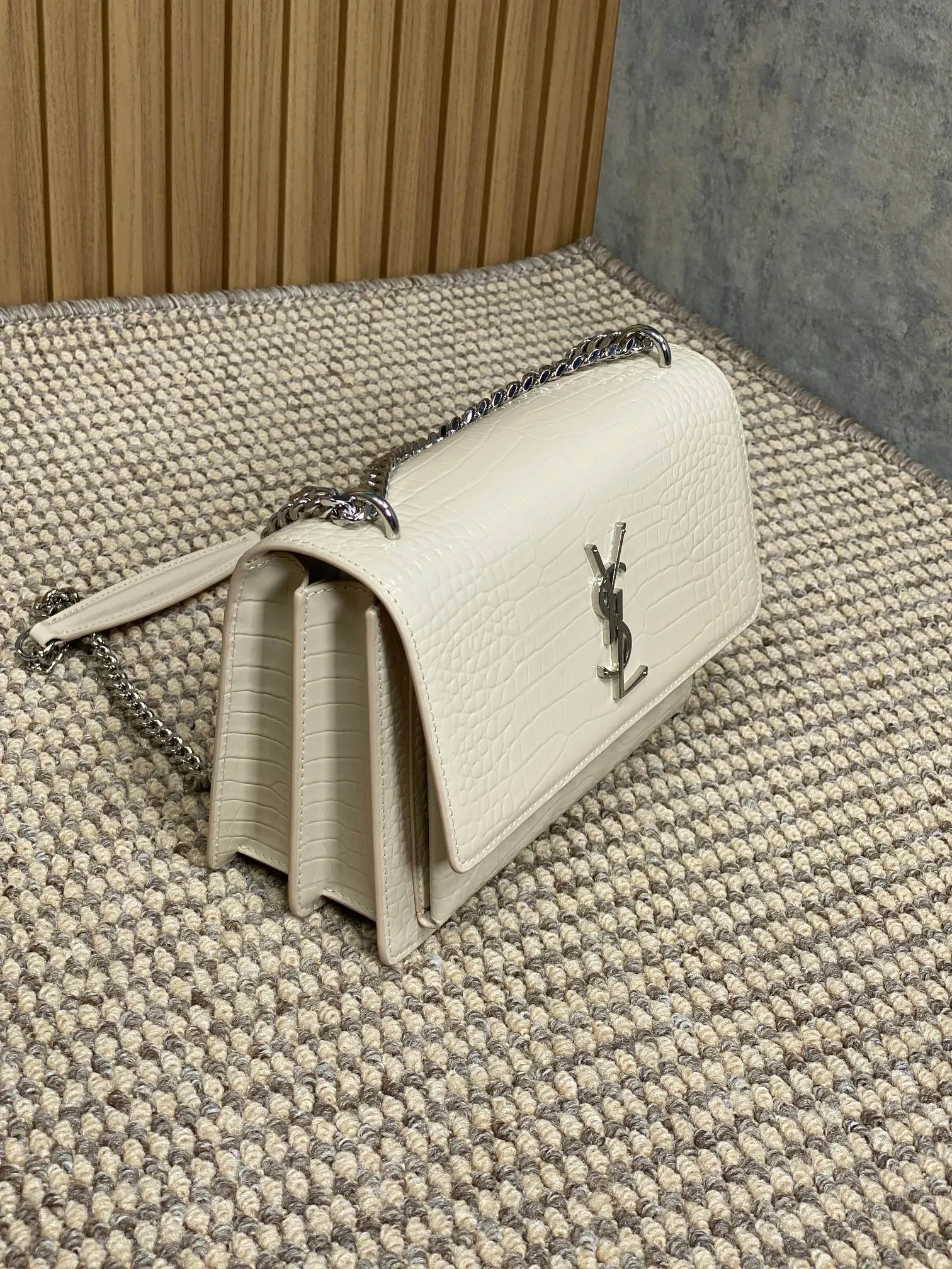 Yves Saint Laurentアンズ色鞄 - 画像 (5)