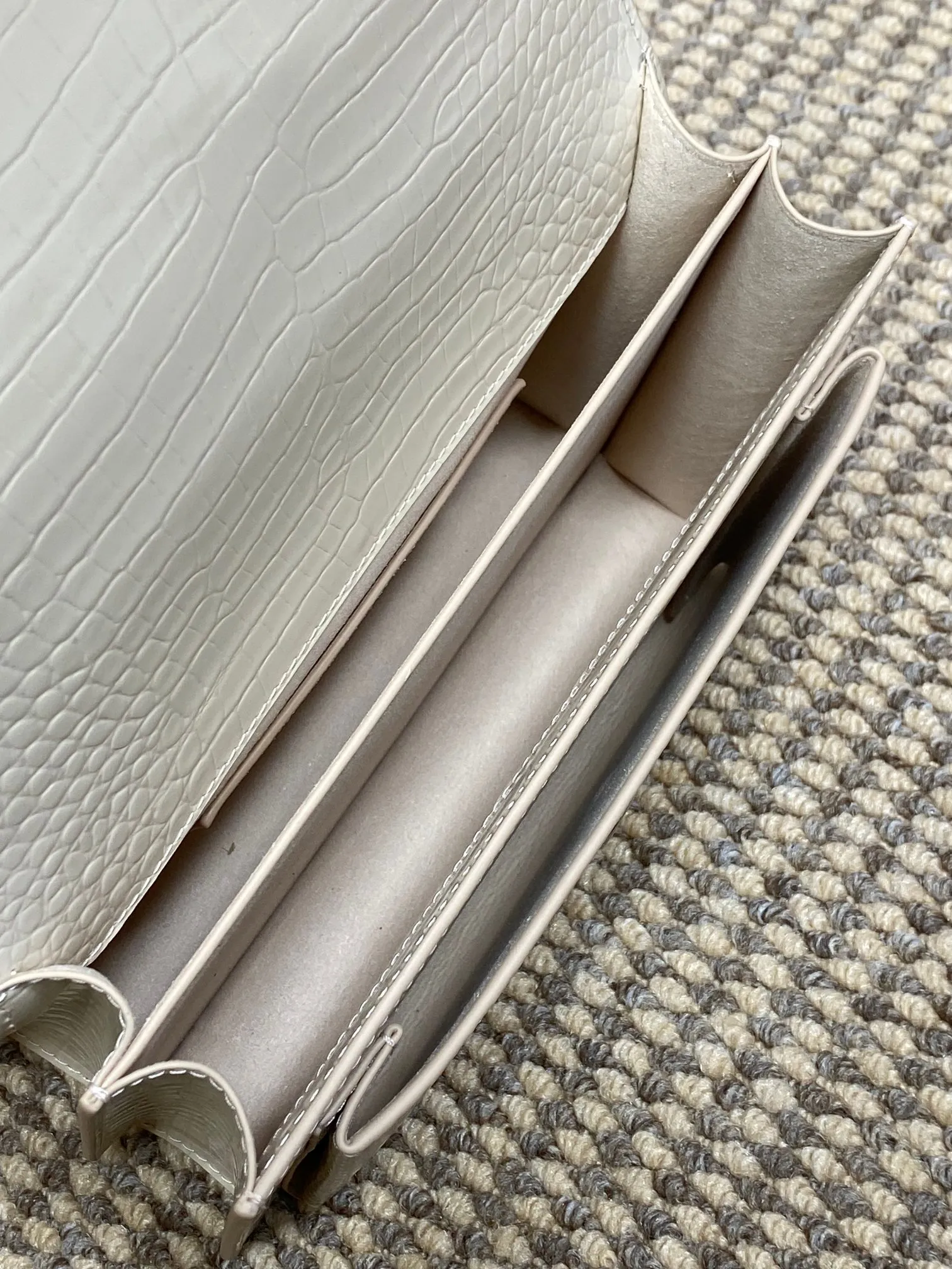 Yves Saint Laurentアンズ色鞄 - 画像 (9)