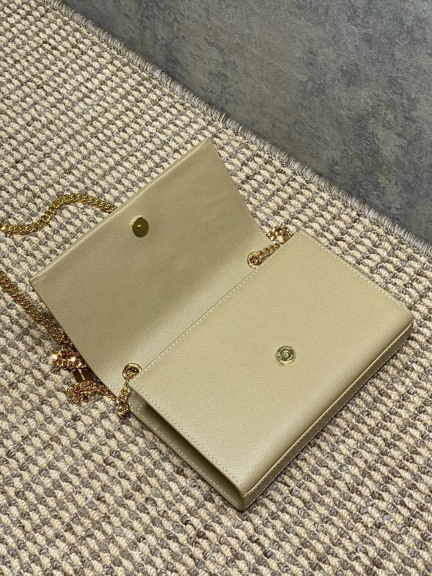 Yves Saint Laurent ベージュ 流す装飾バッグ - 画像 (6)